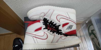 Nike Air Jordan 1 Retro High OG "Sail/University Red"