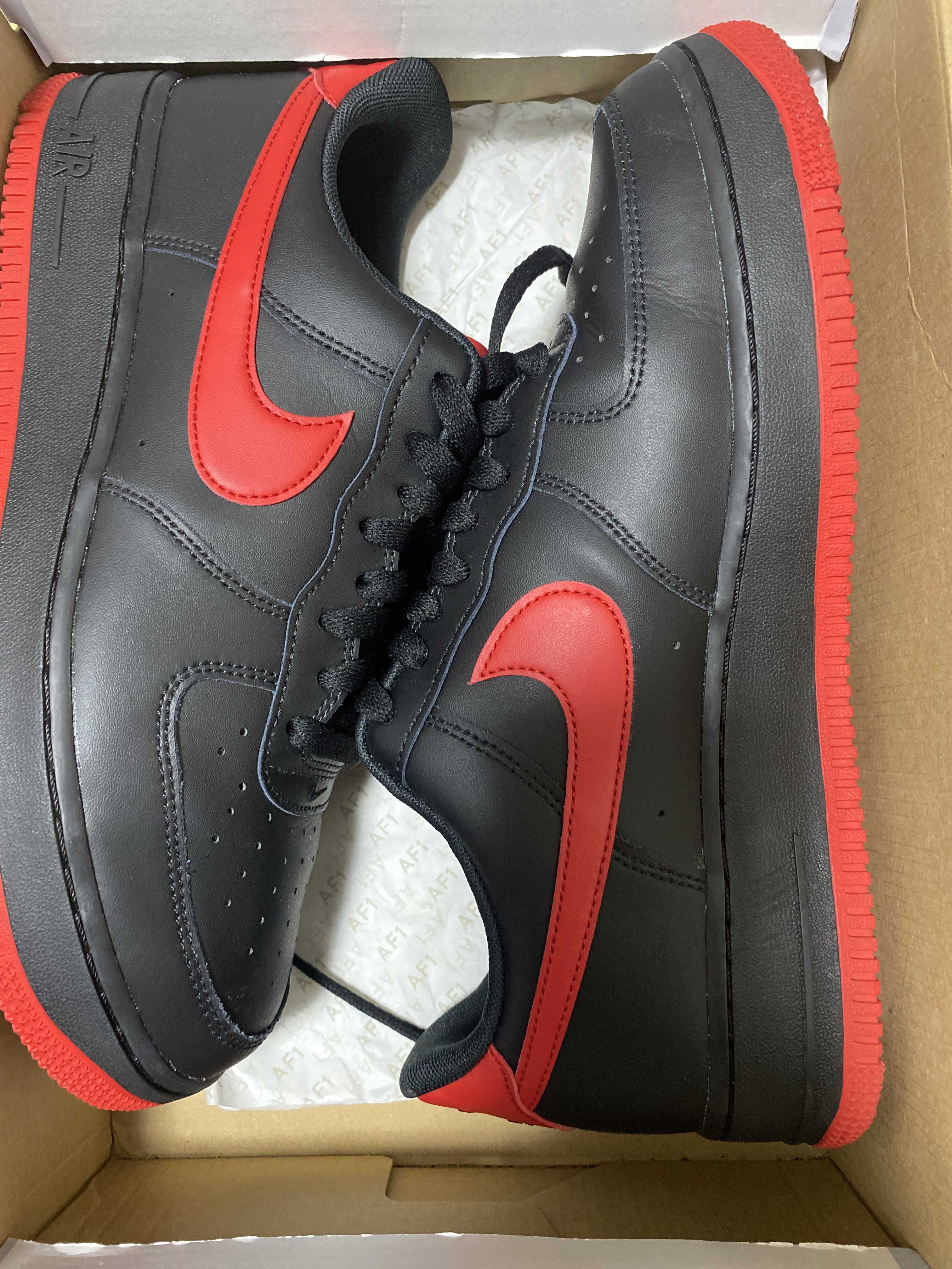 Nike Air Force 1 Low "Black/Red"