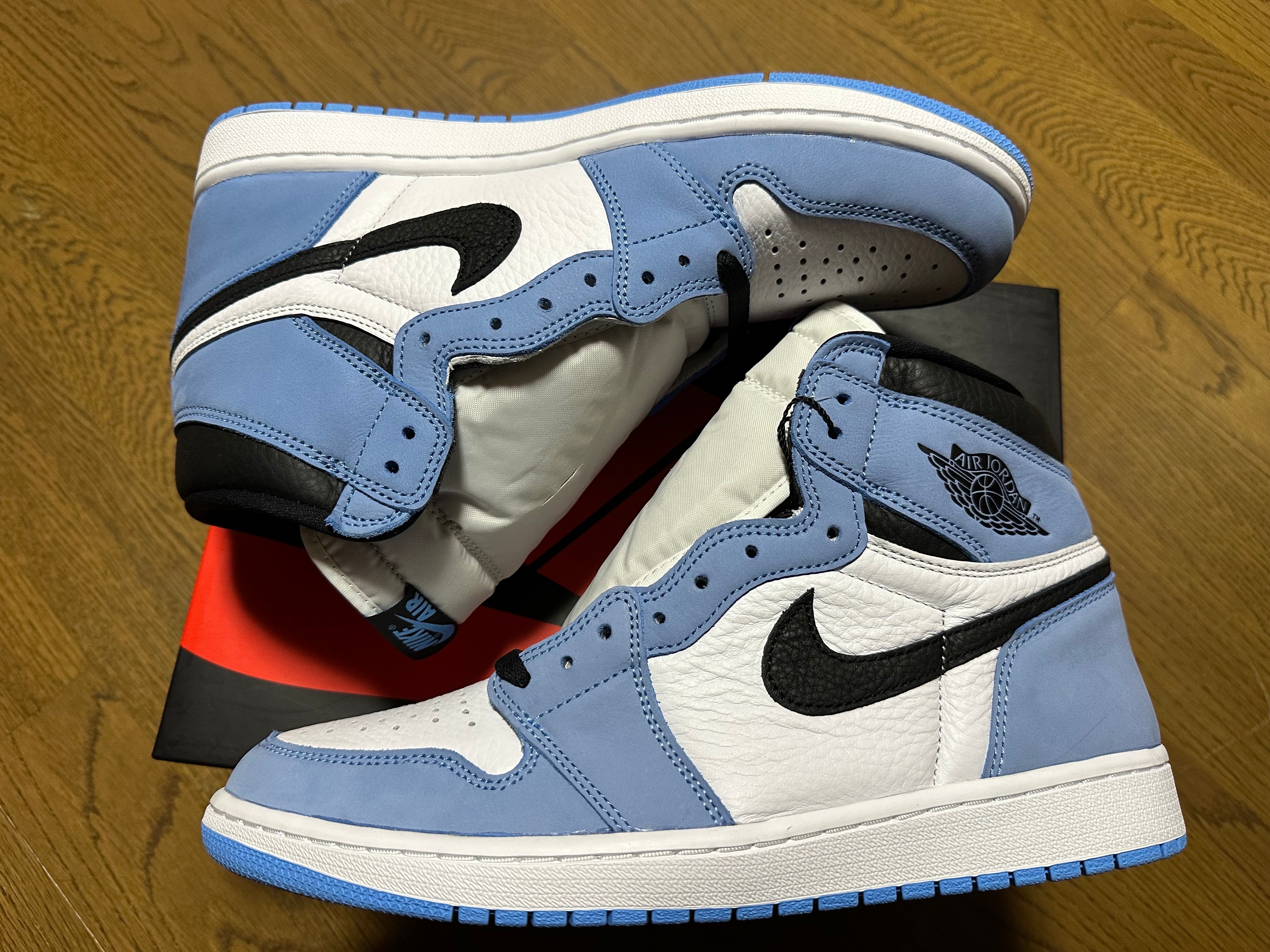 Nike Air Jordan 1 High OG "University Blue"