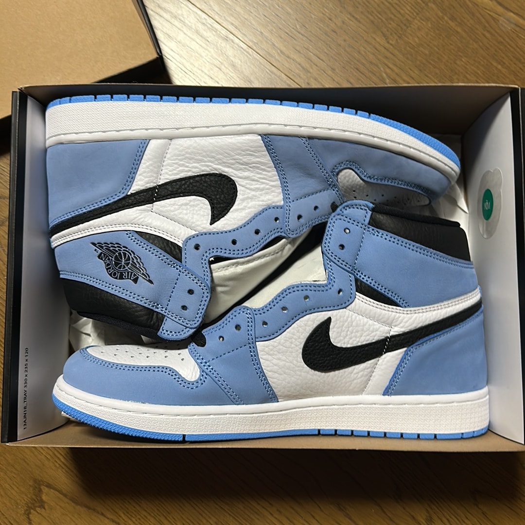 Nike Air Jordan 1 High OG "University Blue"