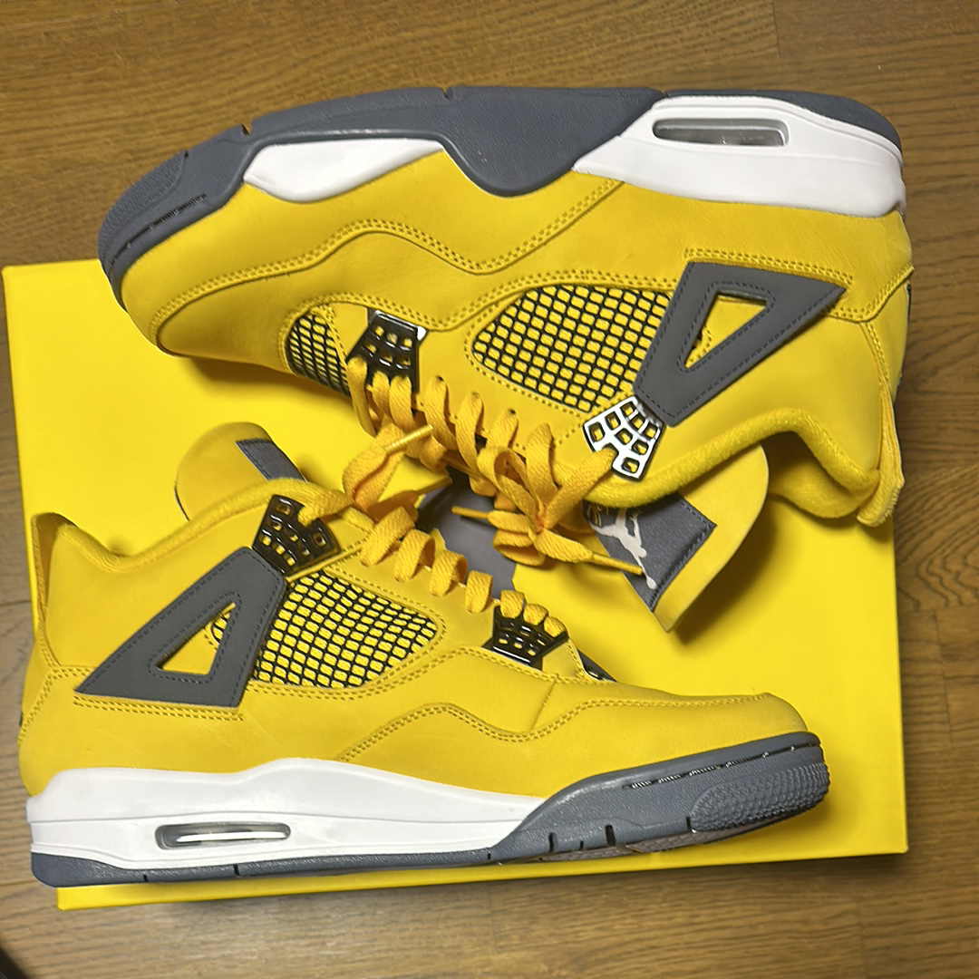 Nike Air Jordan 4 "Tour Yellow"