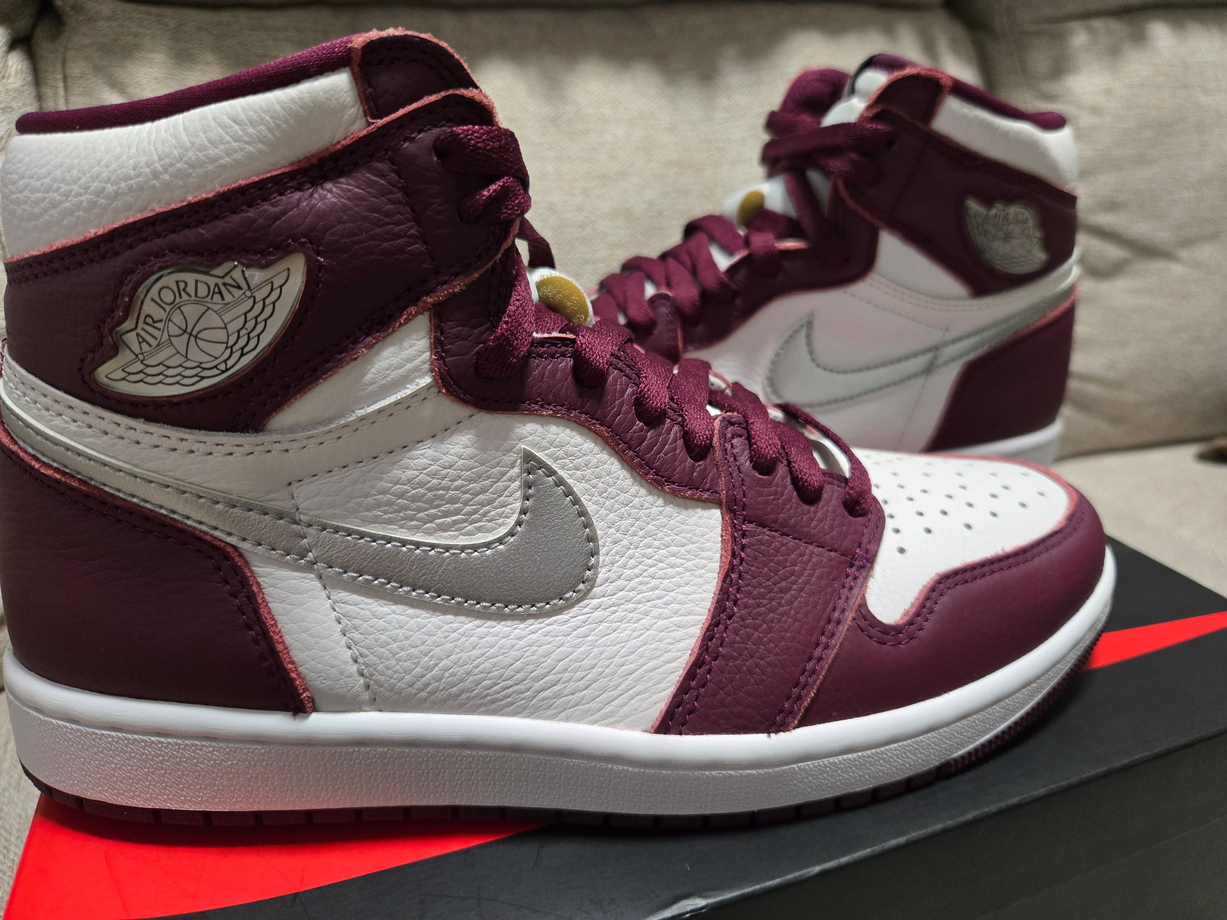 Nike Air Jordan 1 High OG "Bordeaux"