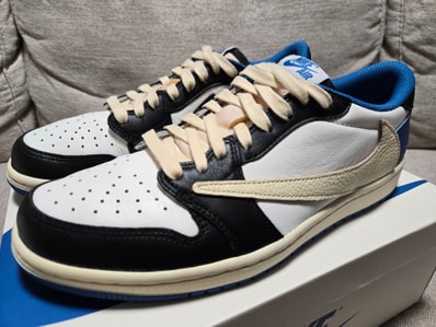 Travis Scott × fragment design × Nike Air Jordan 1 Low OG SP "Military Blue"