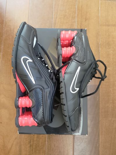 Martine Rose × Nike Women's Shox MR4 "Black/Metallic Silver Comet Red"