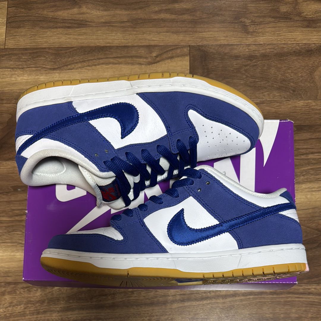 Nike SB Dunk Low "Los Angeles Dodgers/Deep Royal Blue"