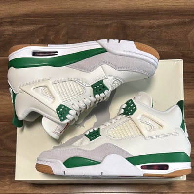 Nike SB × Air Jordan 4 Retro SP "Pine Green"