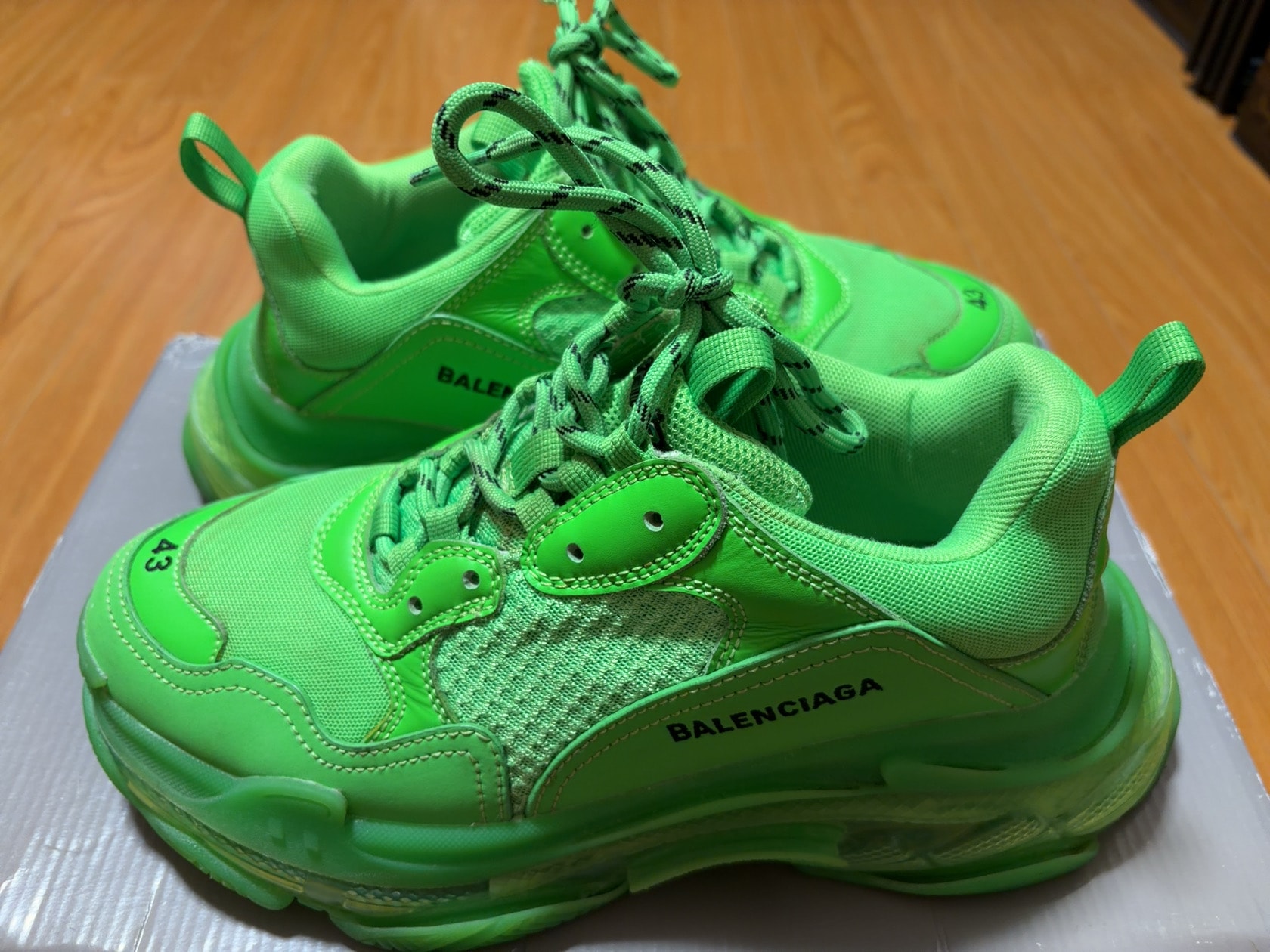 BALENCIAGA Triple S "Neon Green"