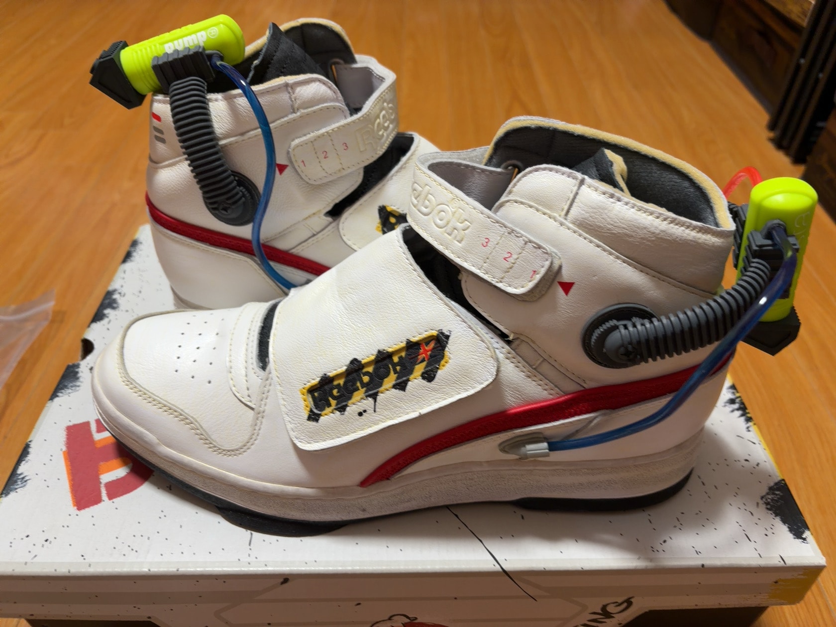 GHOSTBUSTERS × REEBOK "GHOST SMASHERS"