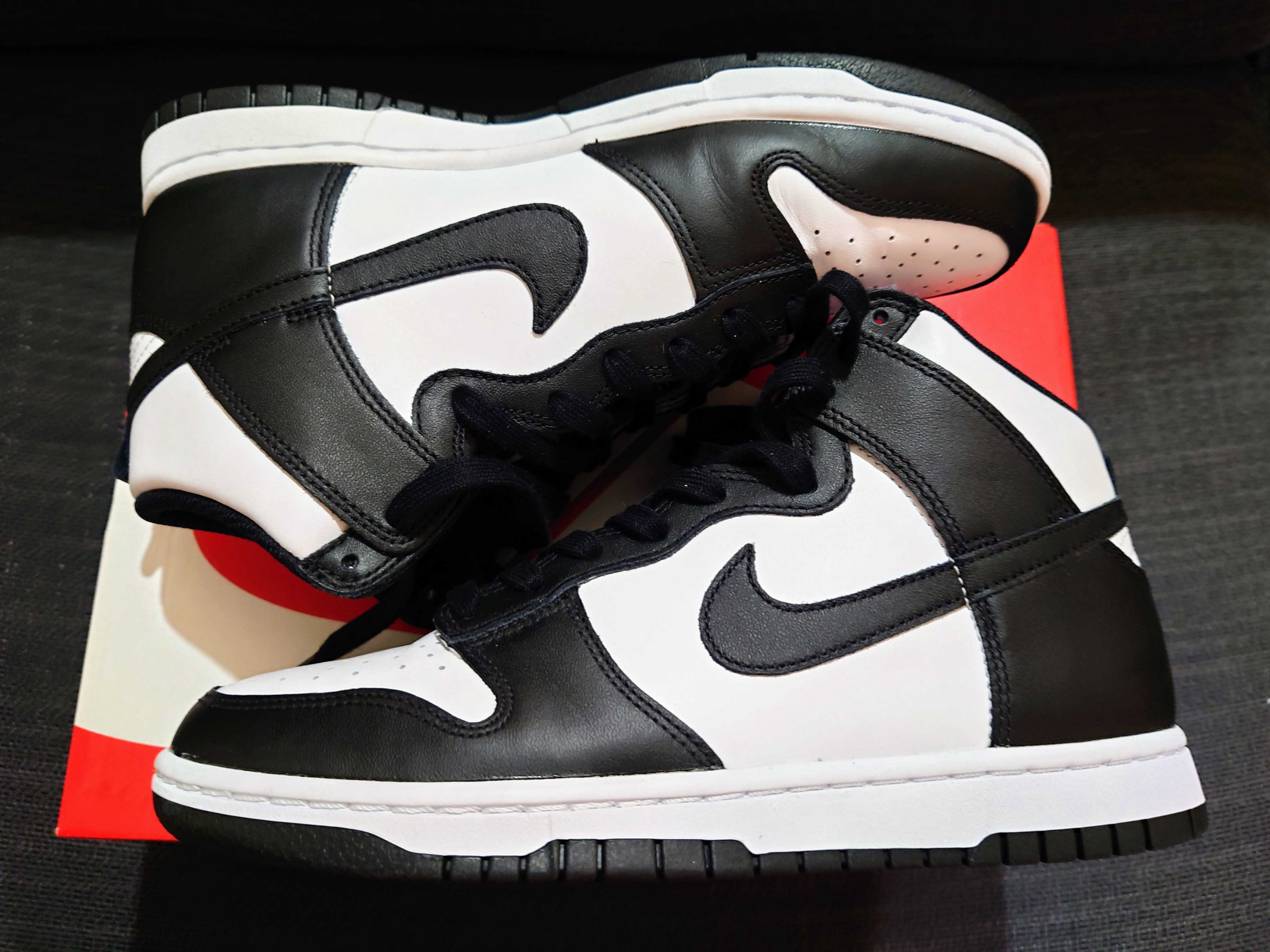 Nike Dunk High "Black and White"