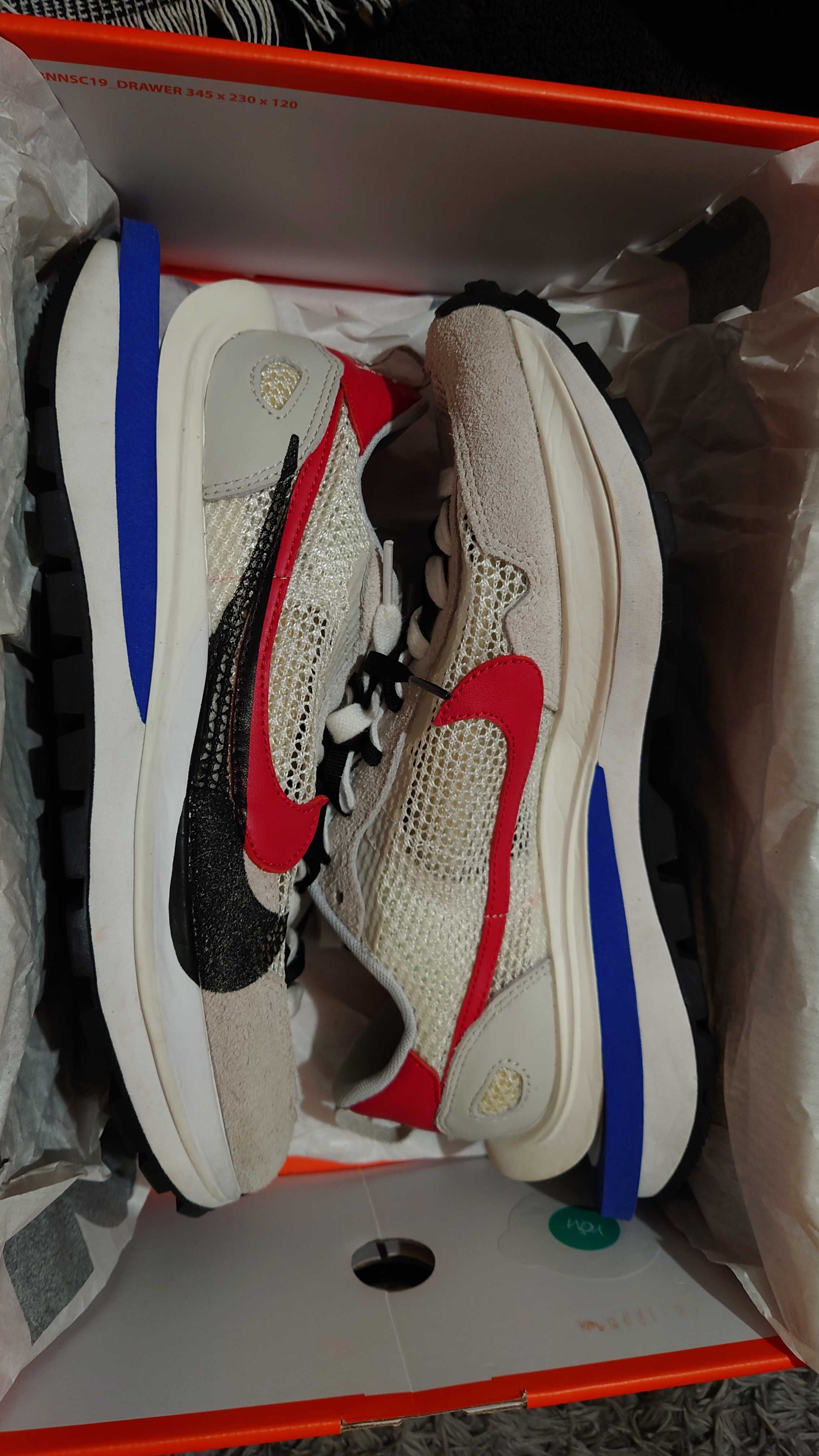 sacai × Nike Vapor Waffle "Royal Fuchsia"