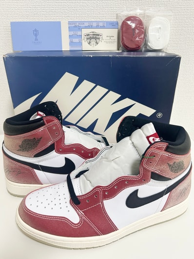 Trophy Room × Nike Air Jordan 1 Retro High OG "Chicago"