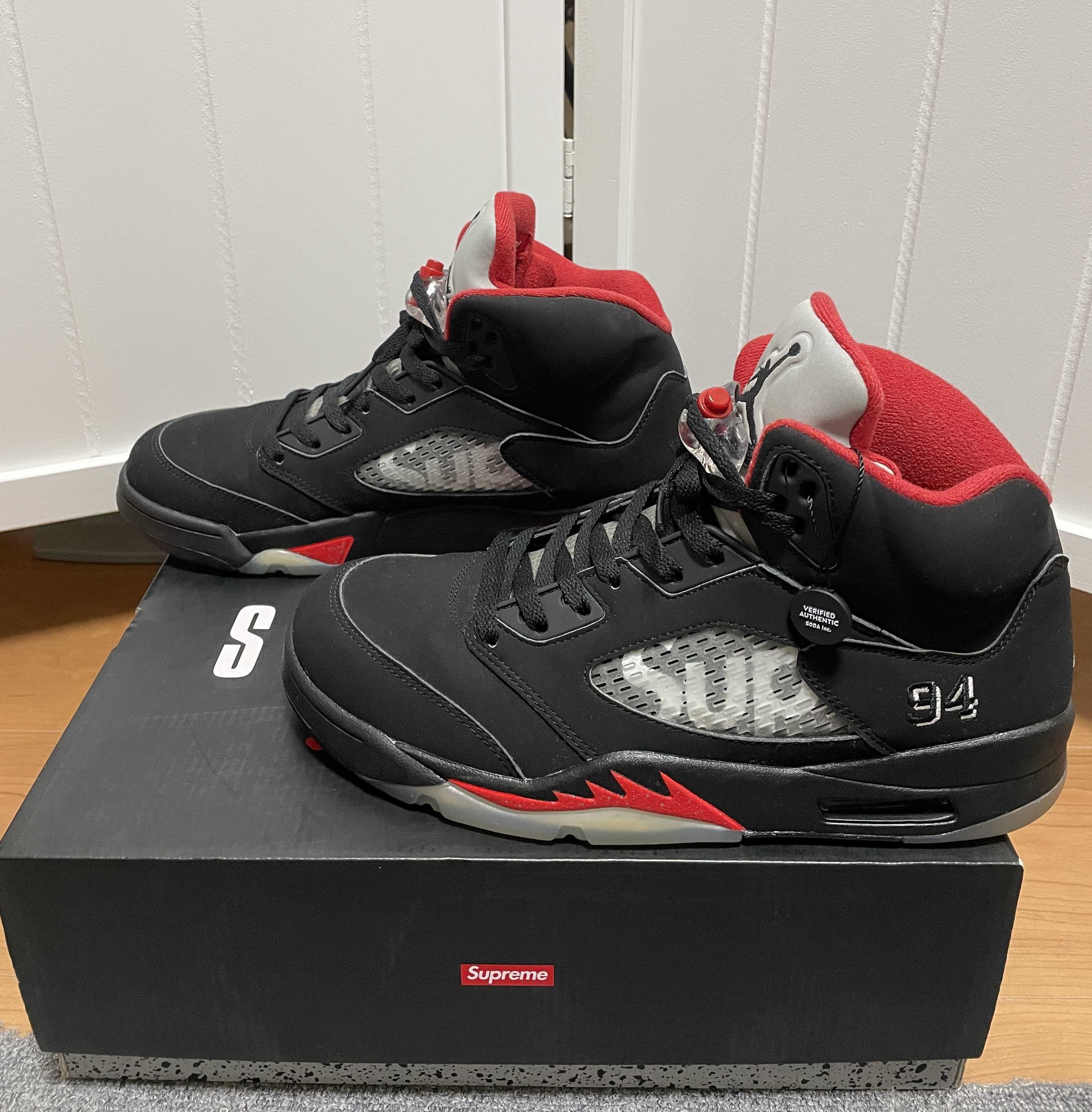 Supreme × Nike Air Jordan 5 Retro "Black"