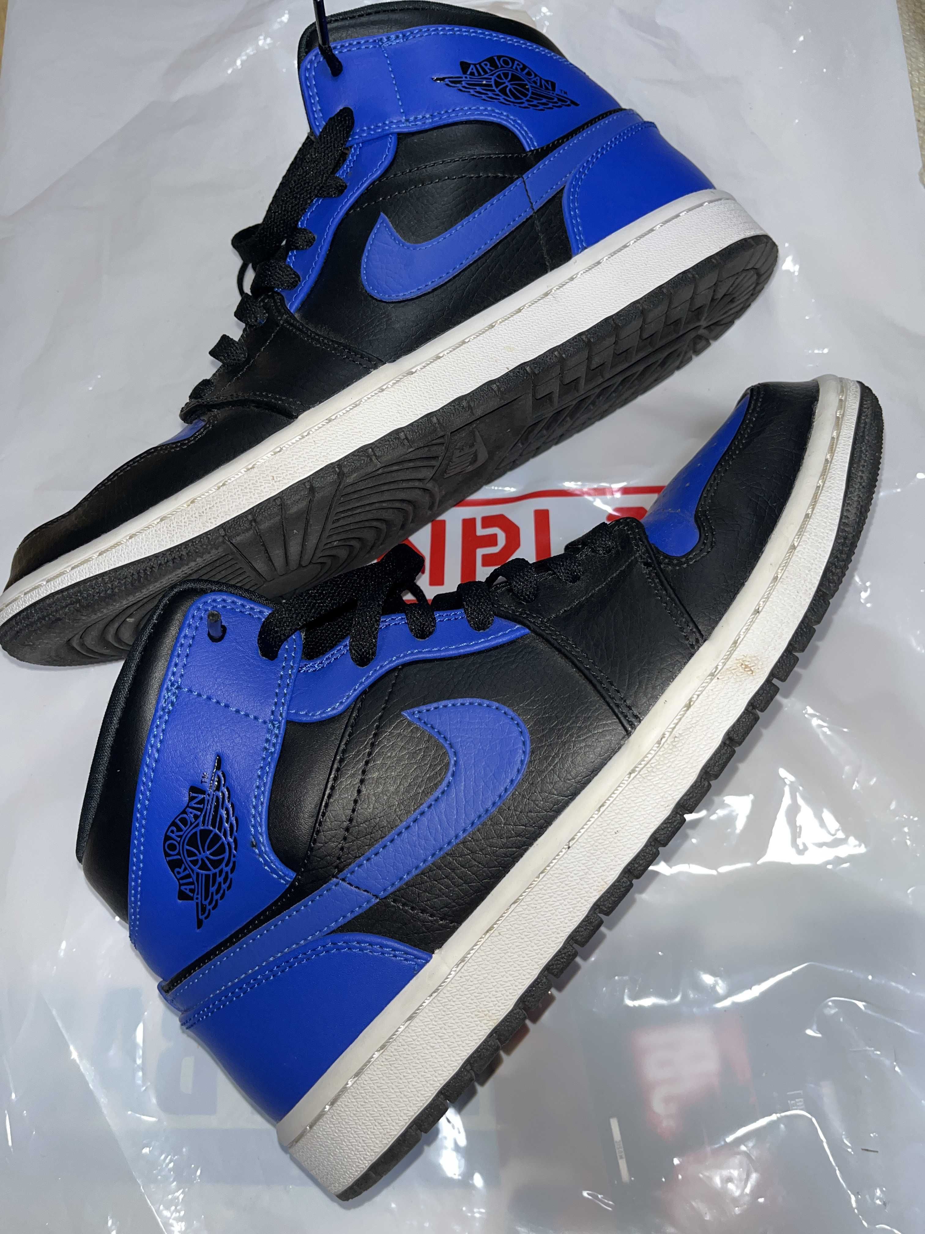 Nike Air Jordan 1 Mid "Hyper Royal"