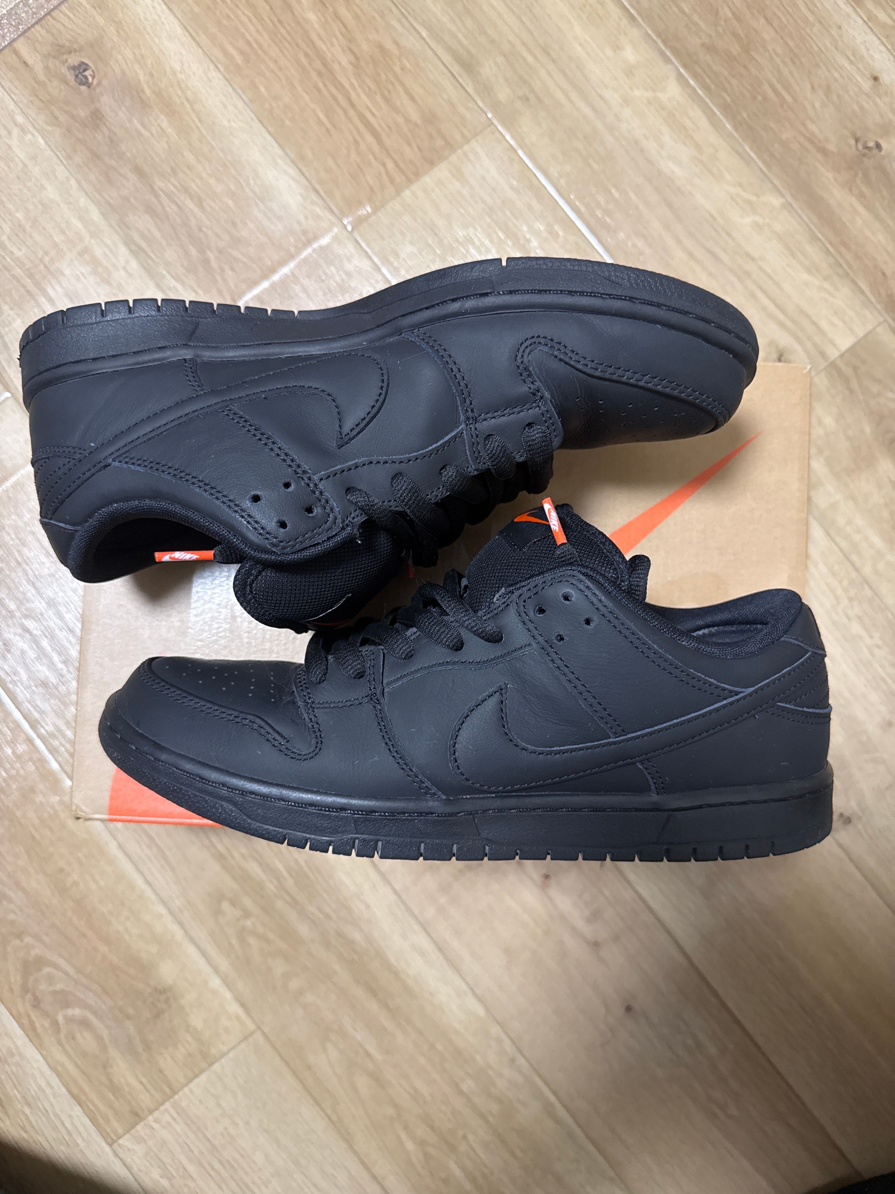 Nike SB Dunk Low Pro ISO "Triple Black"