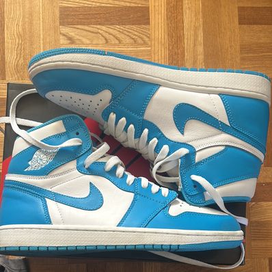Nike Air Jordan 1 Retro High "UNC"