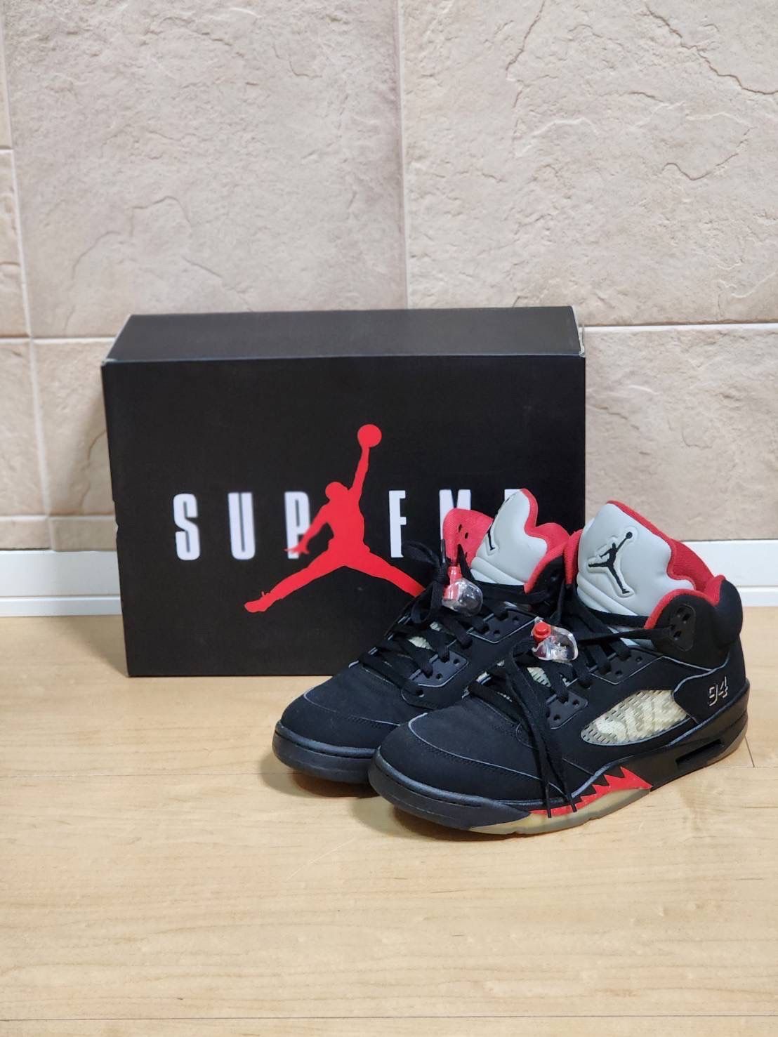 Supreme × Nike Air Jordan 5 Retro "Black"
