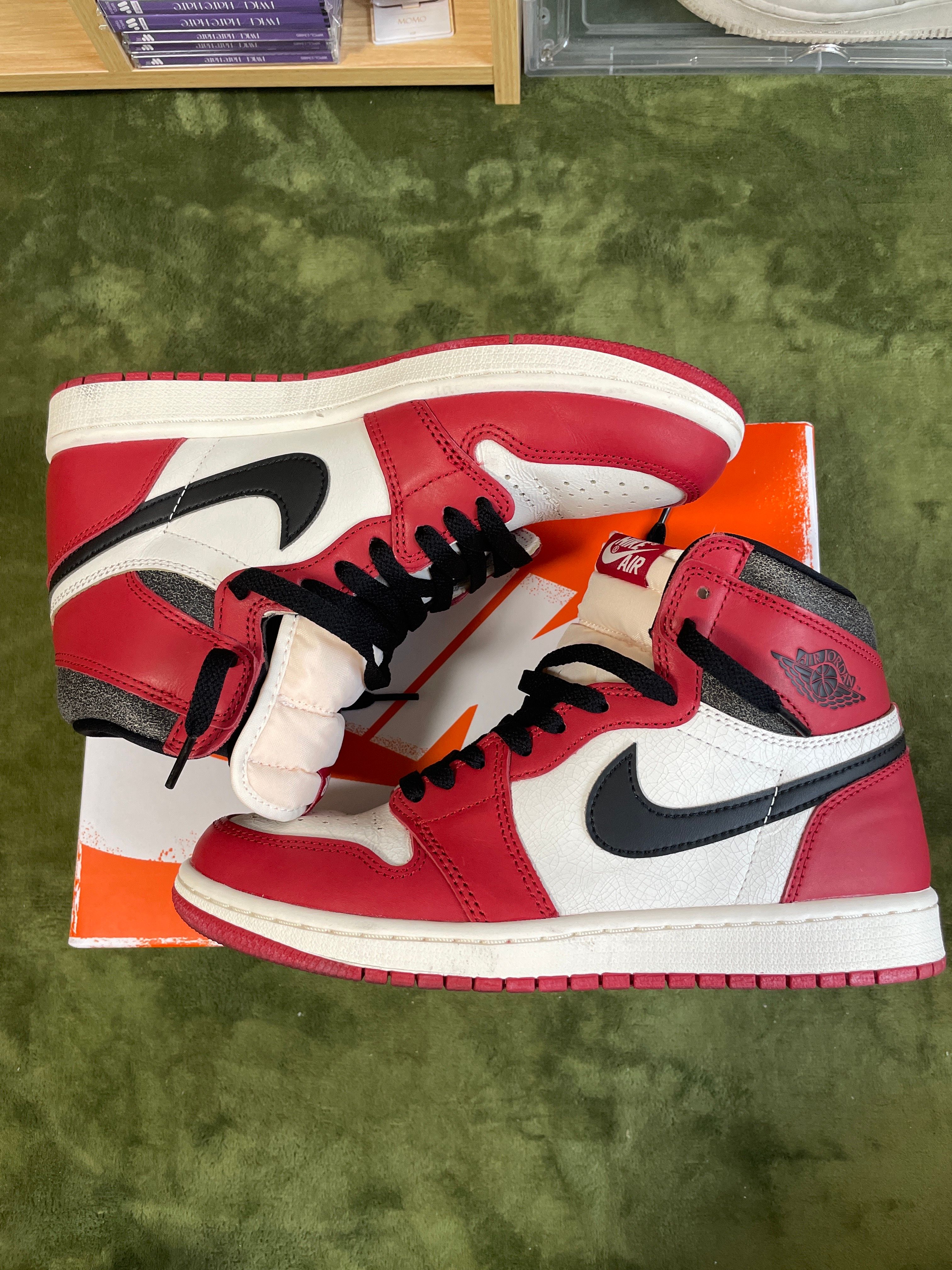 Nike Air Jordan 1 High OG "Lost & Found/Chicago"