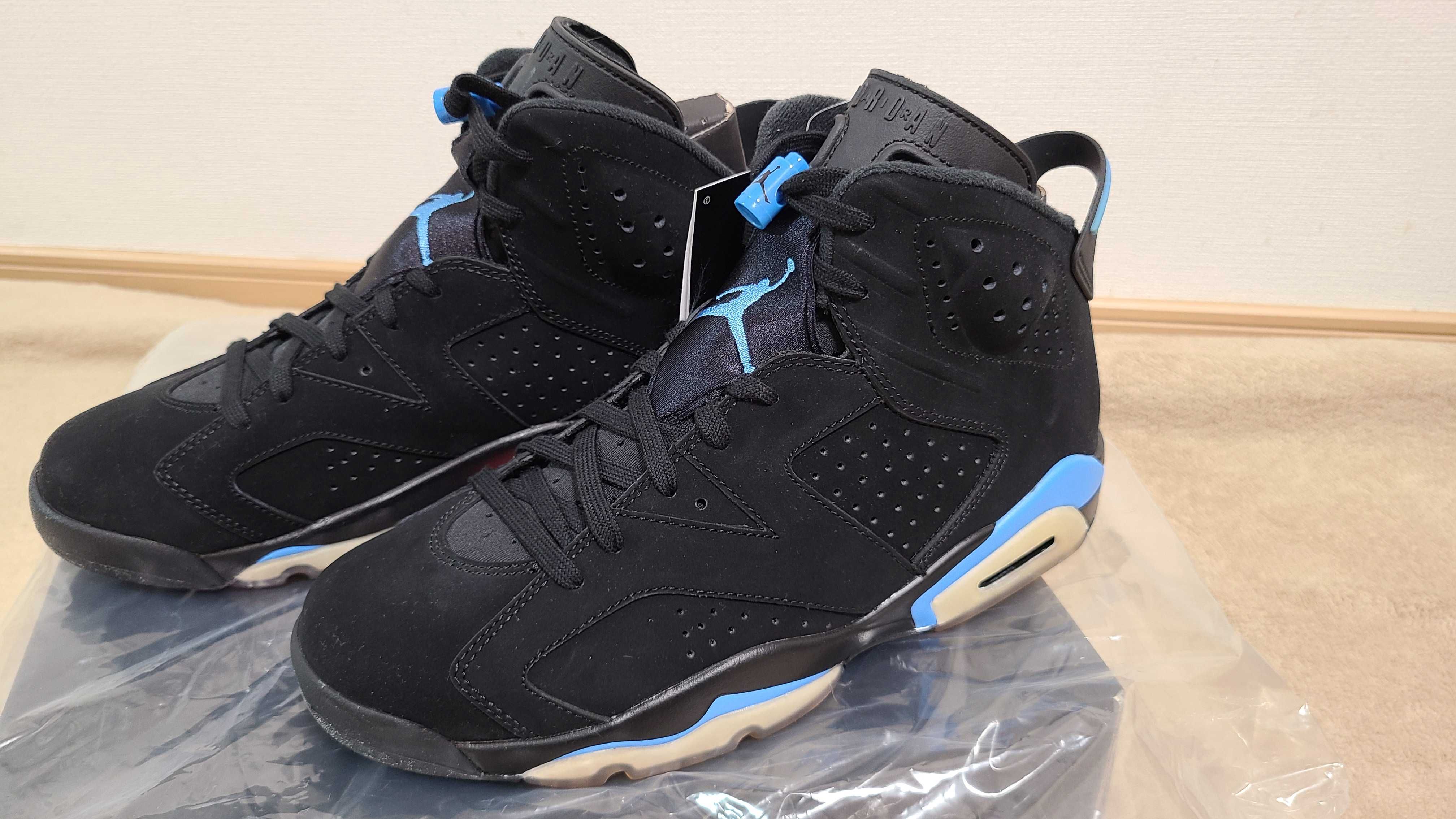 NIKE AIR JORDAN 6 RETRO "UNC"