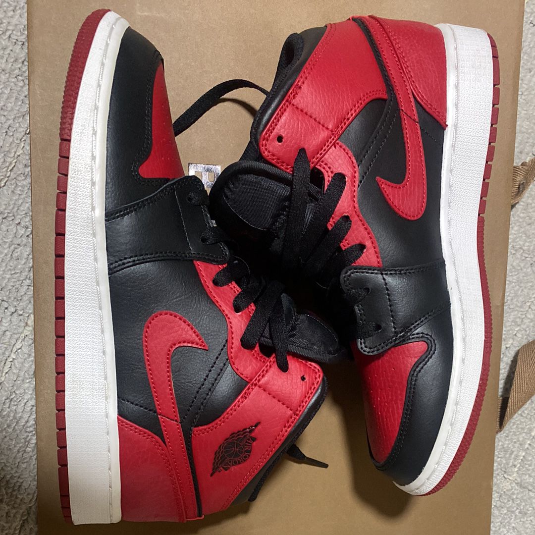 Nike GS Air Jordan 1 Mid "Bred"