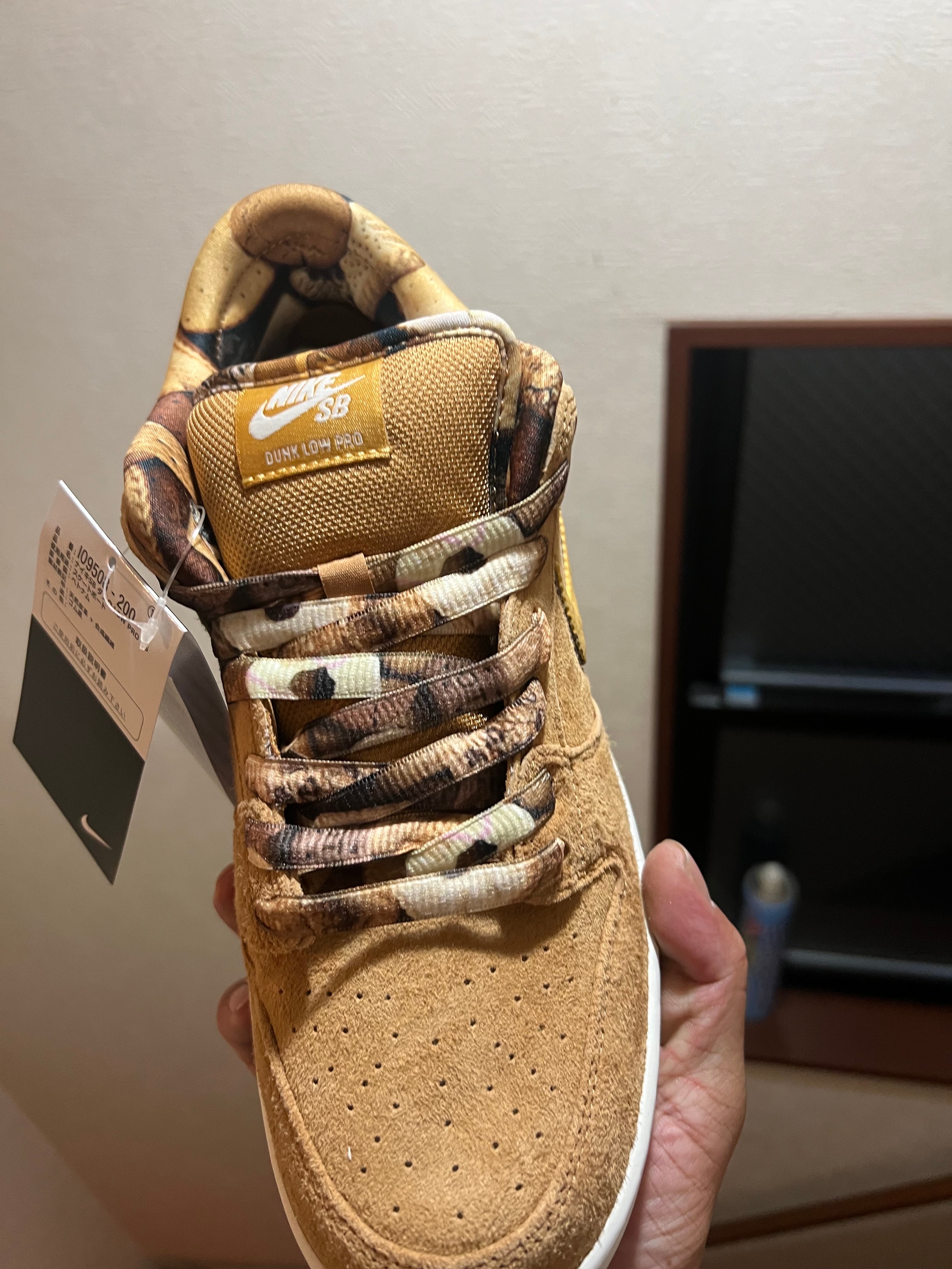 NOTE Manchester × Nike SB Dunk Low "Flax"