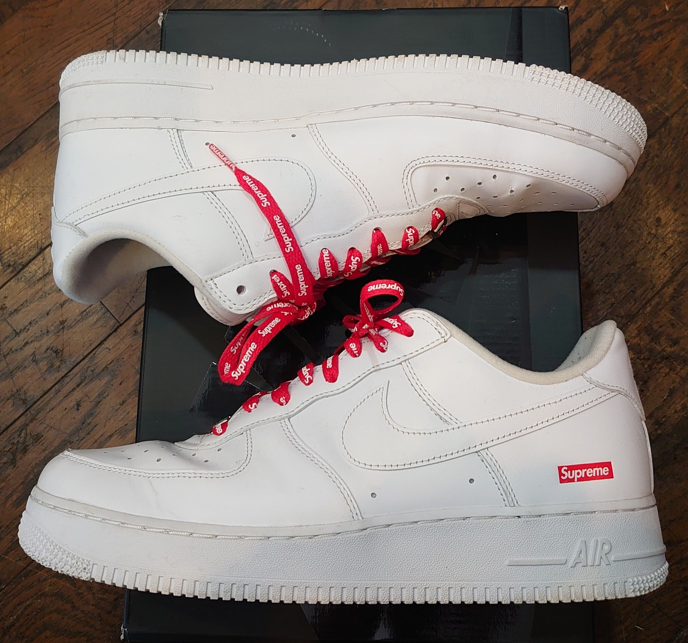 Supreme × Nike Air Force 1 Low "White"