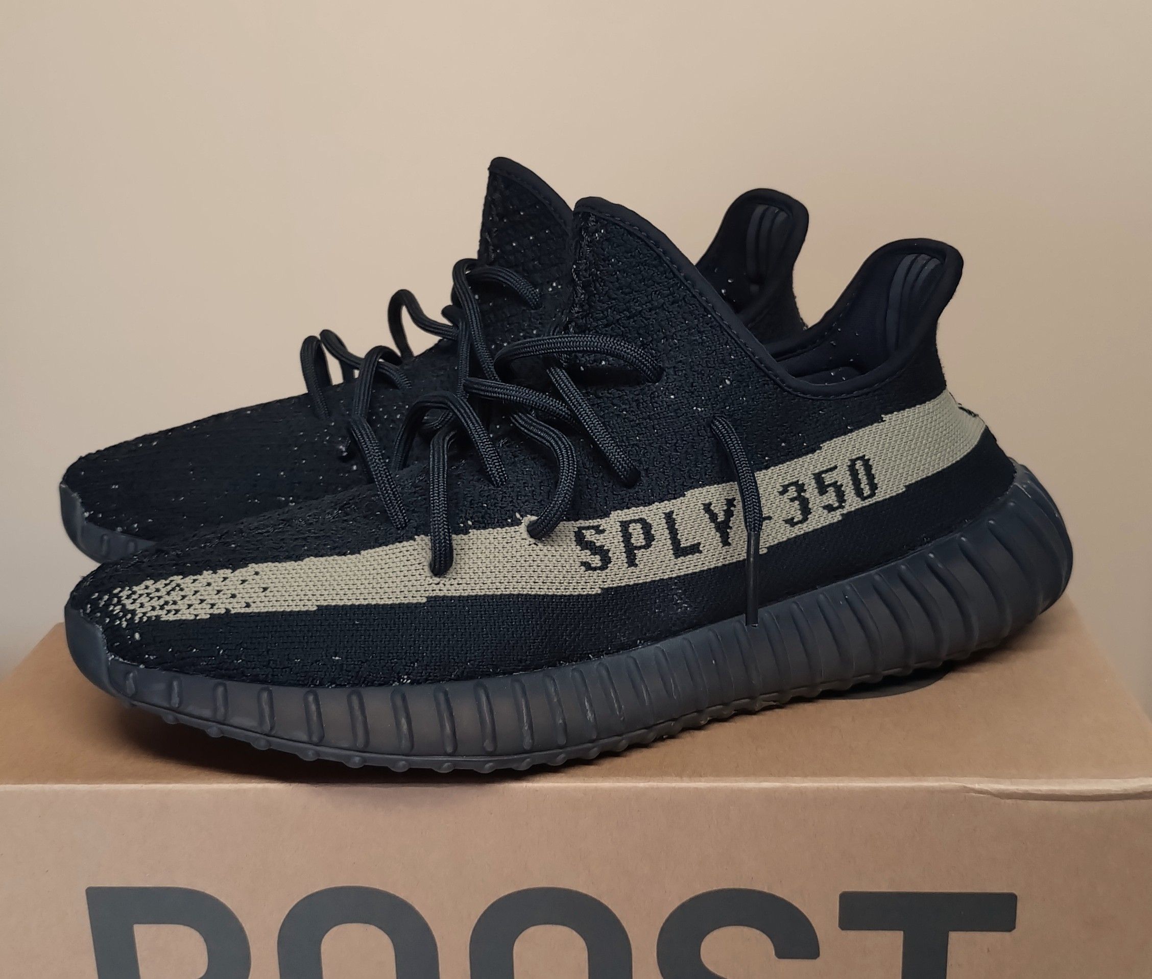 adidas YEEZY Boost 350 V2 "Core Black Green"