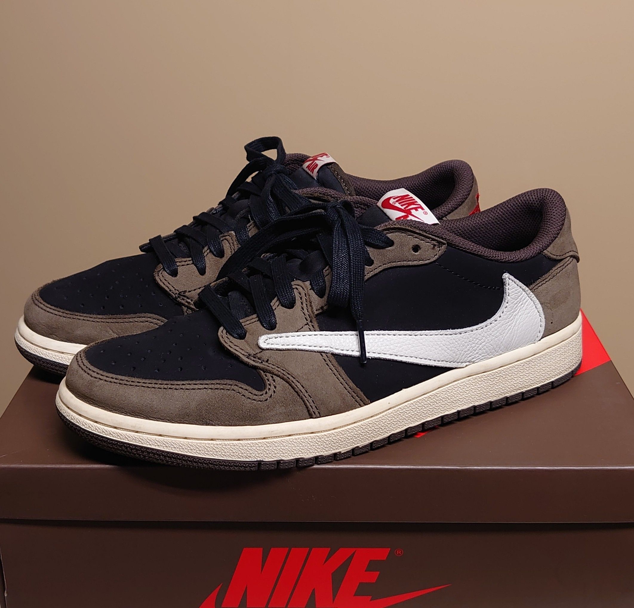 Travis Scott × Nike Air Jordan 1 Low OG SP-T "Black/Dark Mocha"