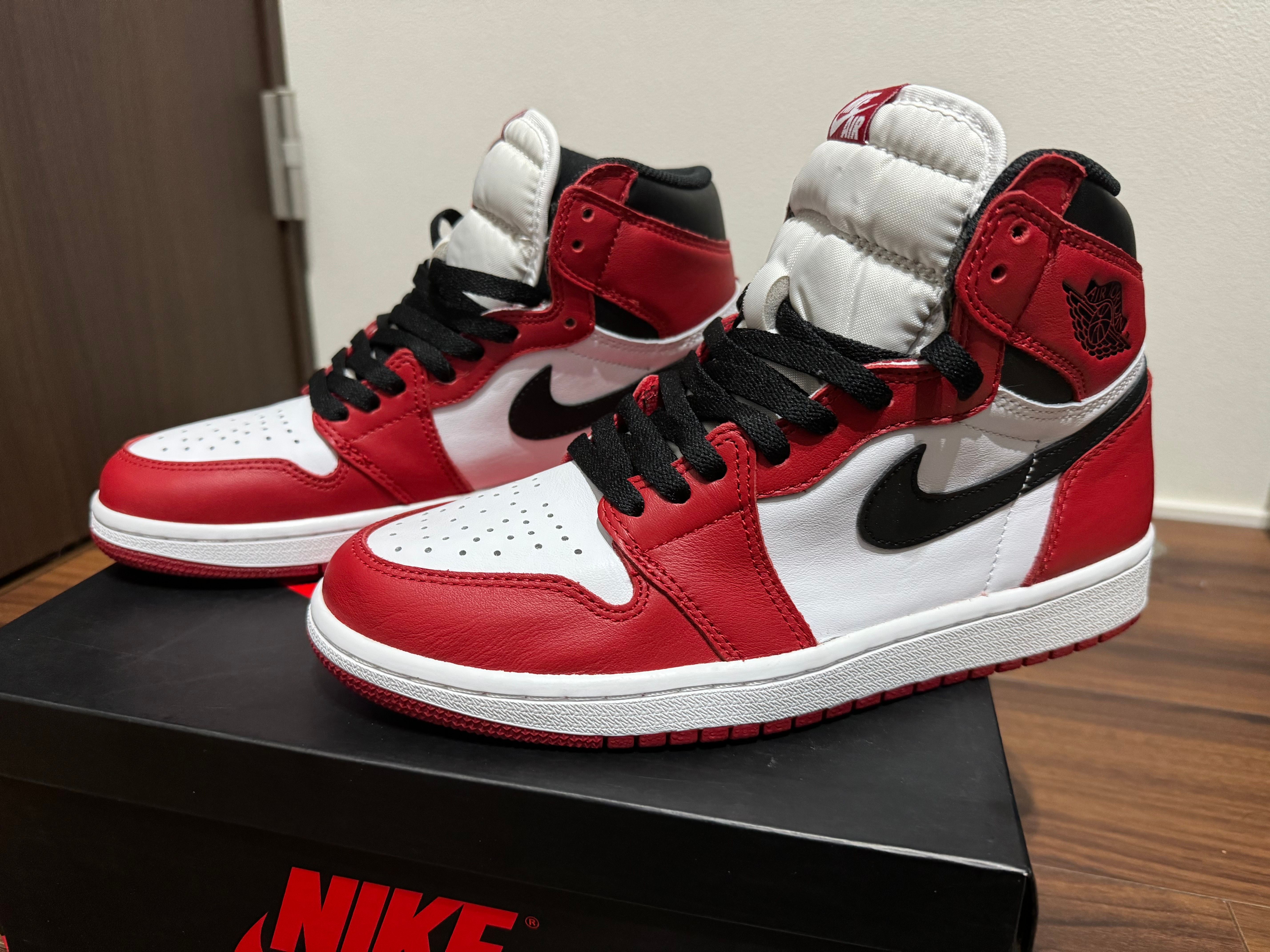 Nike Air Jordan 1 Retro High "Chicago" (2015)