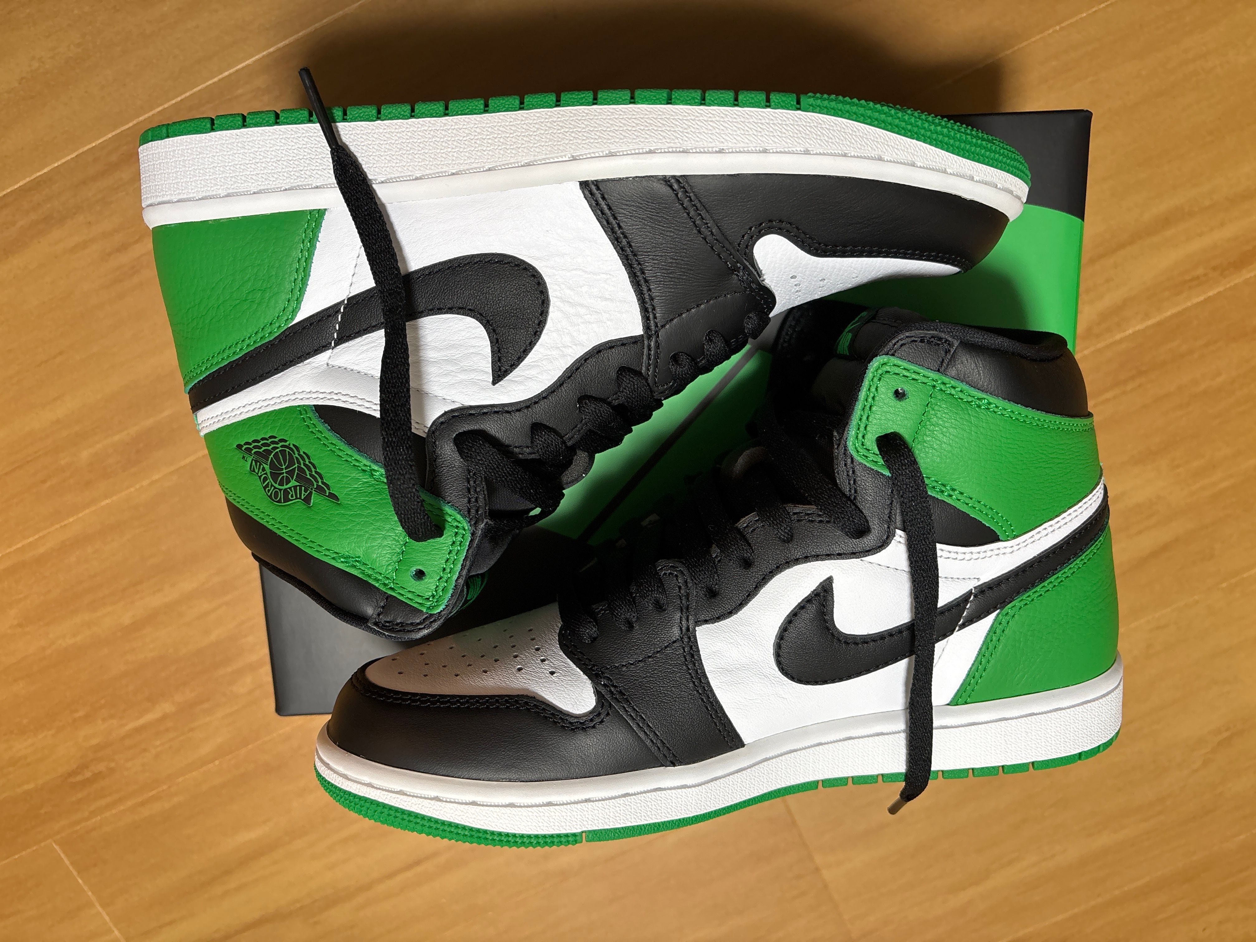 Nike Air Jordan 1 Retro High OG "Celtics/Black and Lucky Green" (2023)