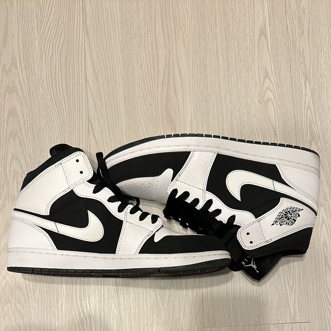 NIKE AIR JORDAN 1 MID "WHITE BLACK"