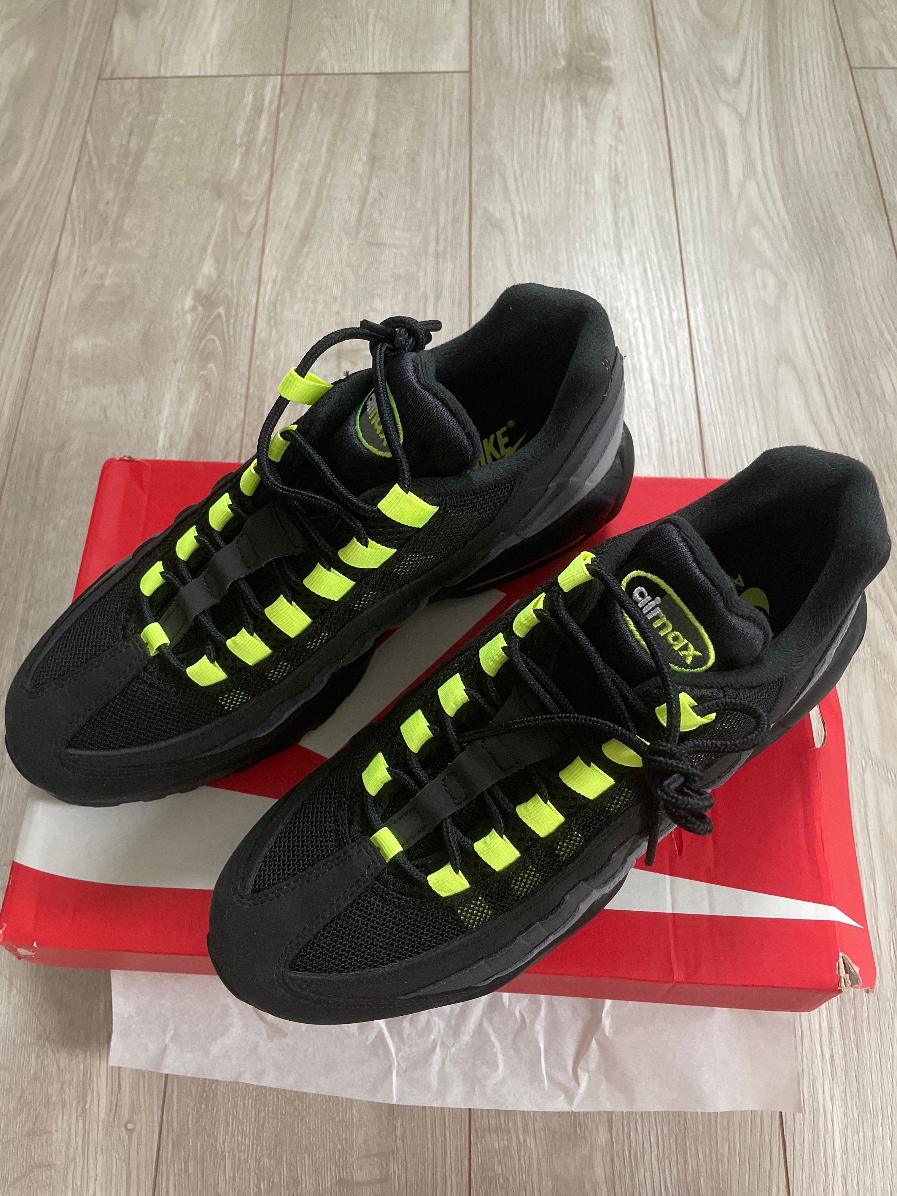 Nike Air Max 95 "Black/Anthracite/Smoke Grey/Volt"