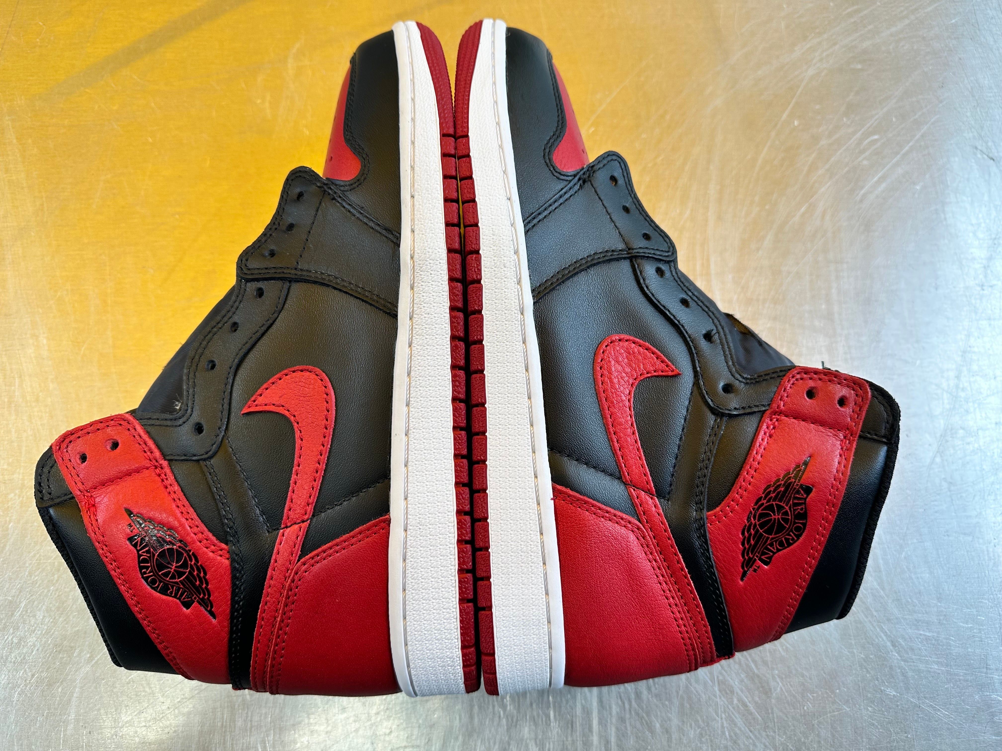 Nike Air Jordan 1 Retro High OG "Bred/Banned" (2016)