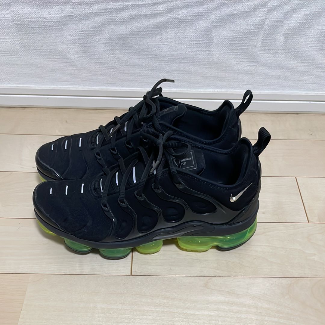 Nike Air Vapormax Plus "Black/Volt Sole"