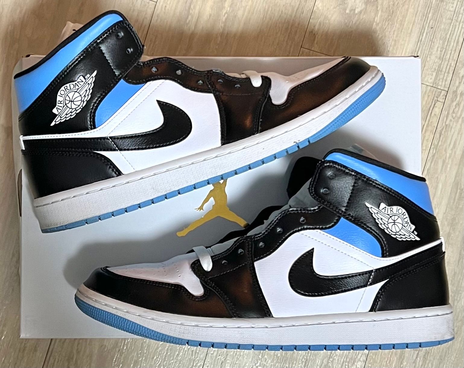 Nike Women's Air Jordan 1 Mid "Black/University Blue"