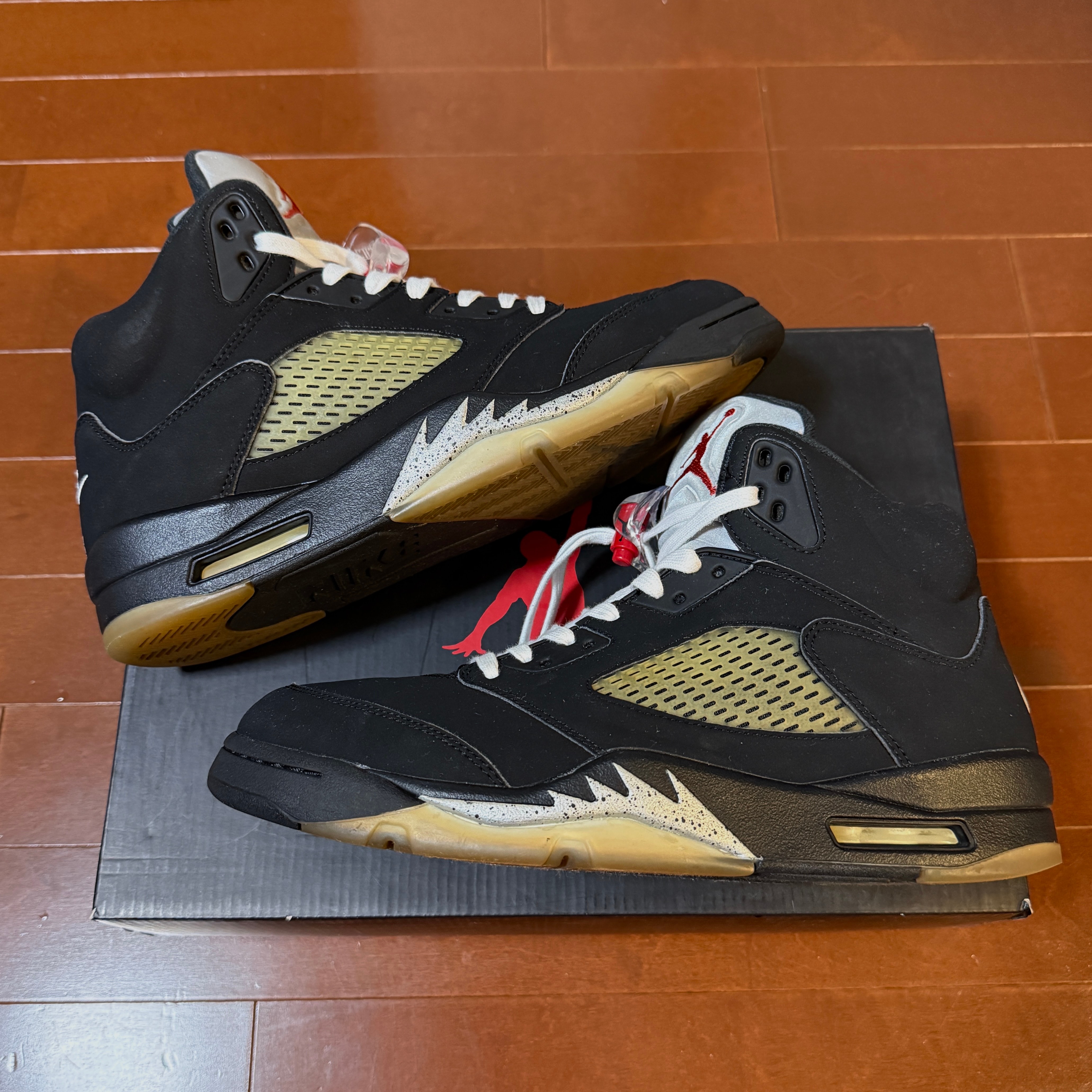 Nike Air Jordan 5 Retro OG "Black/Fire Red/Metallic Silver/White" (2016)