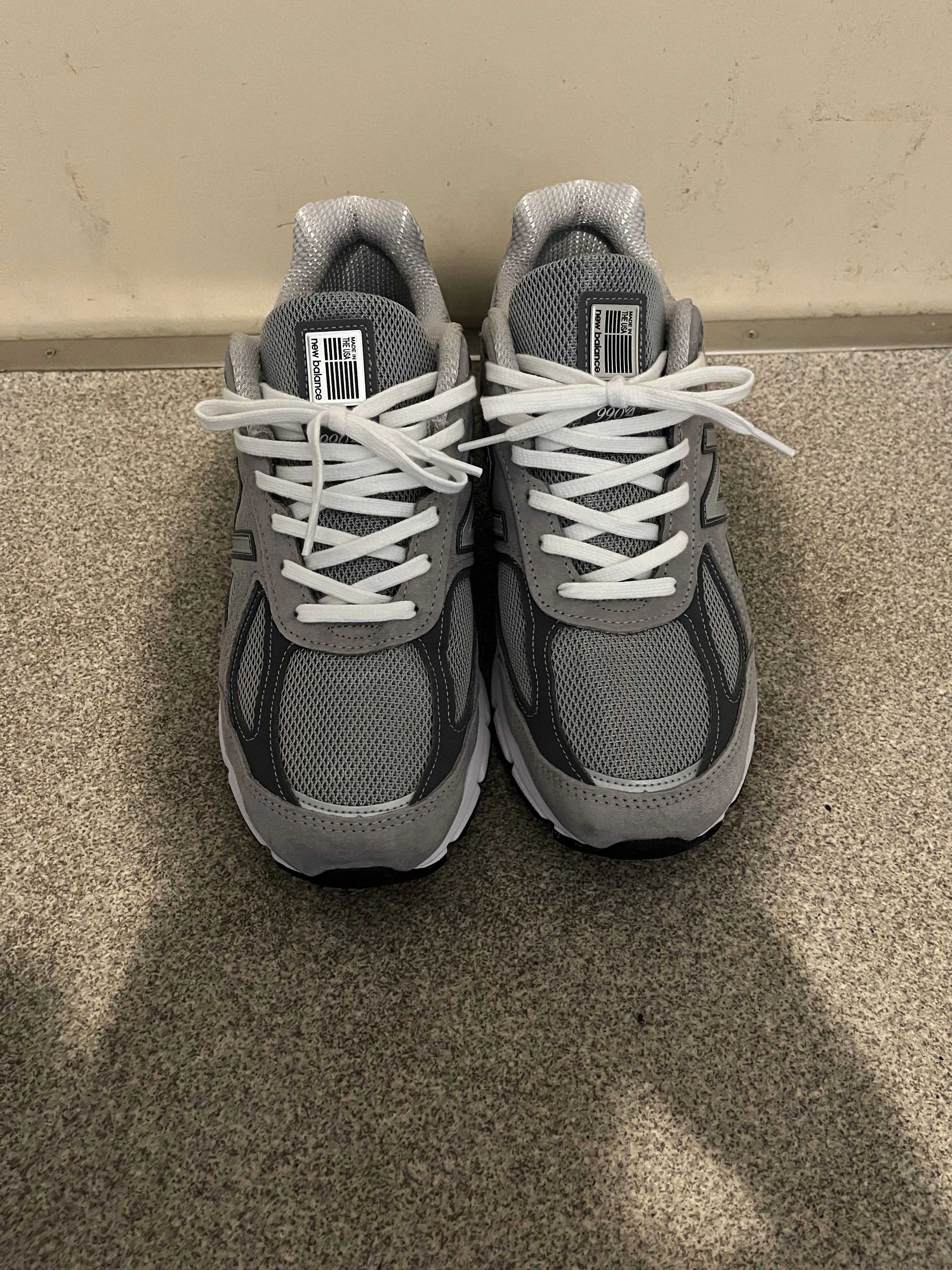 New Balance 990V4 "Grey Silver"