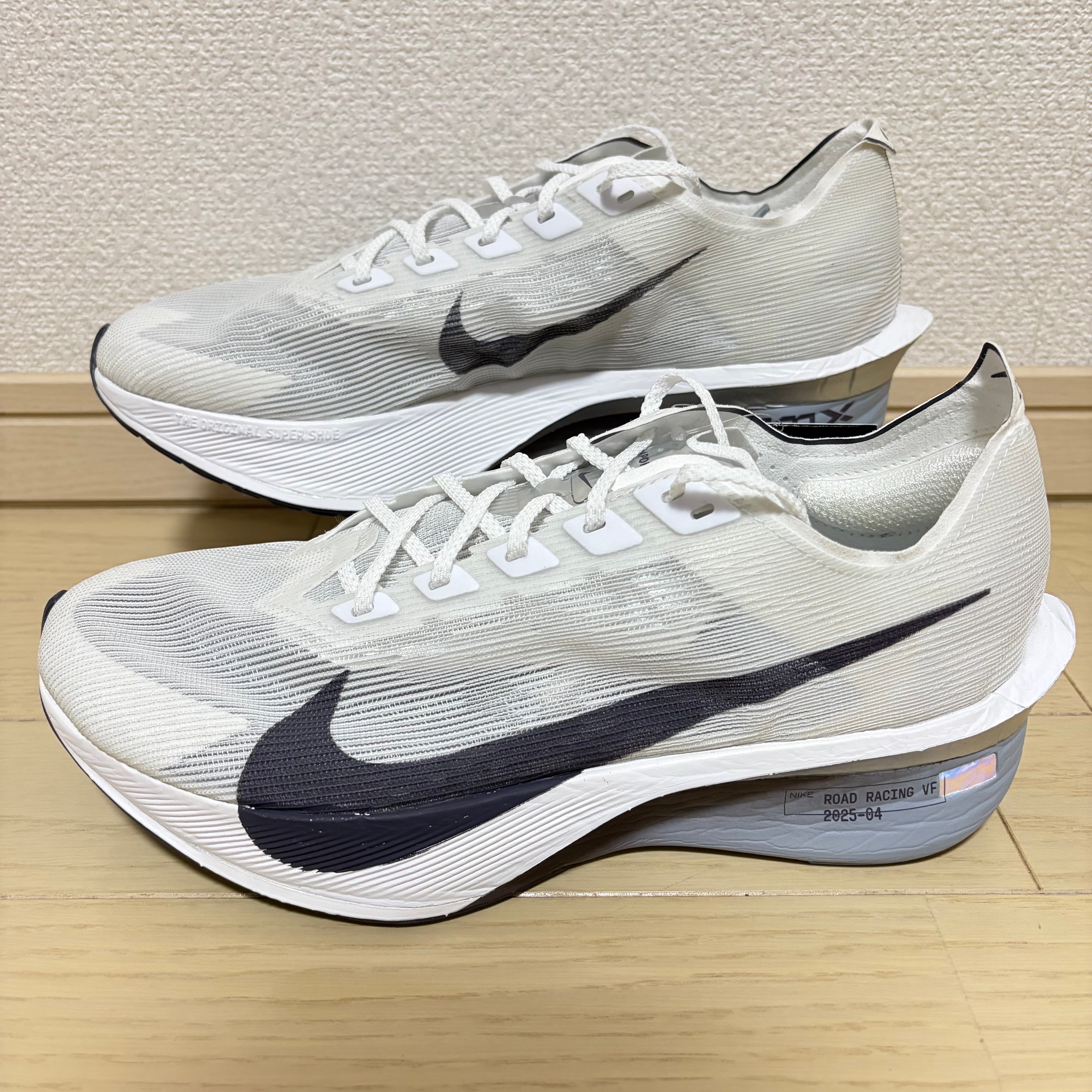 Nike VaporFly 4 "White/Obsidian Mist/Pure Platinum/Gridiron"