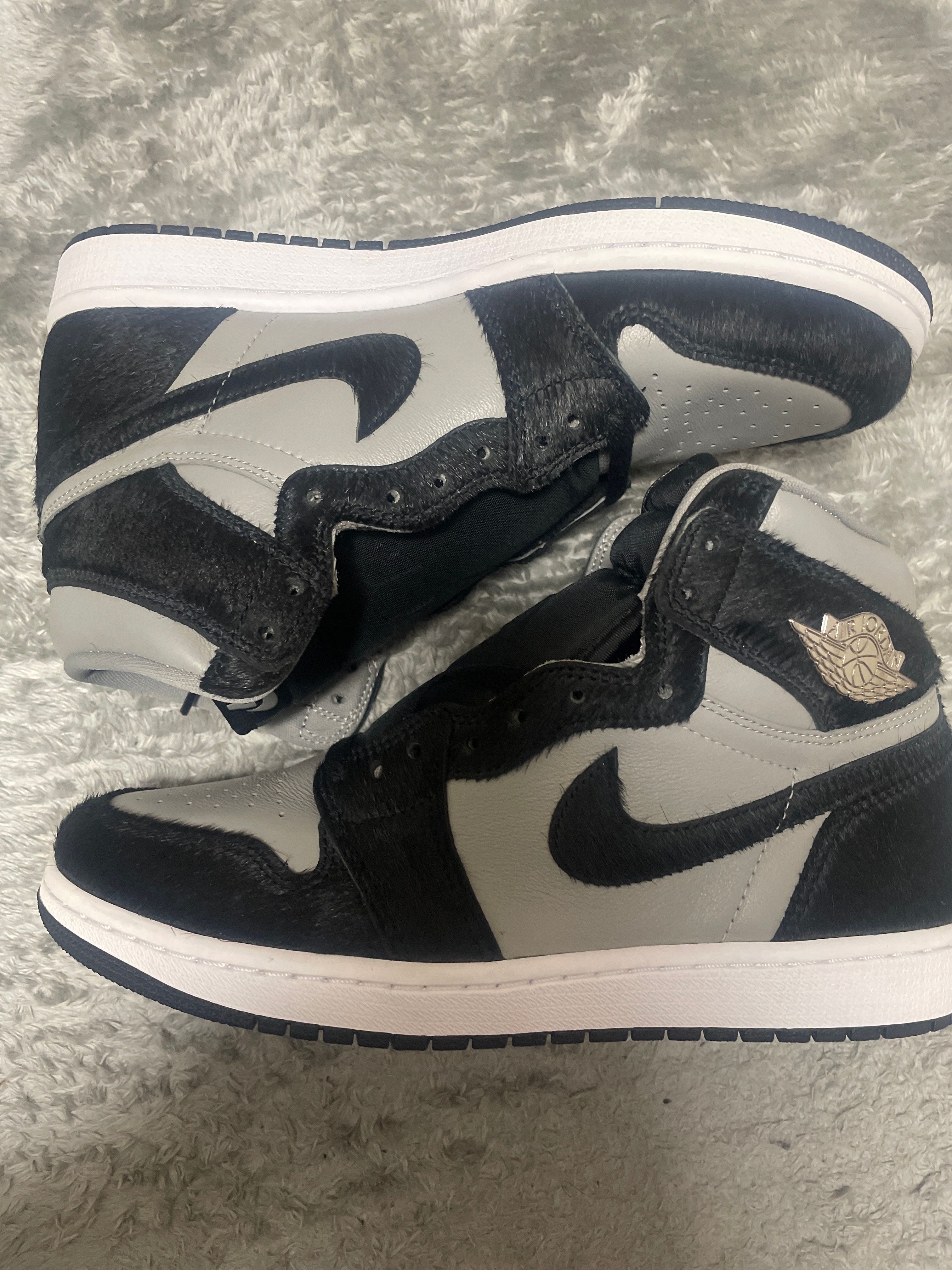 Nike Women's Air Jordan 1 Retro High OG "Medium Grey"