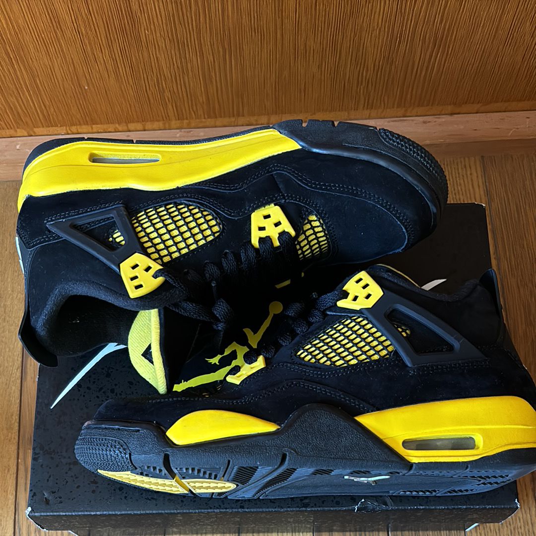 Nike GS Air Jordan 4 Retro "Thunder"(2023)