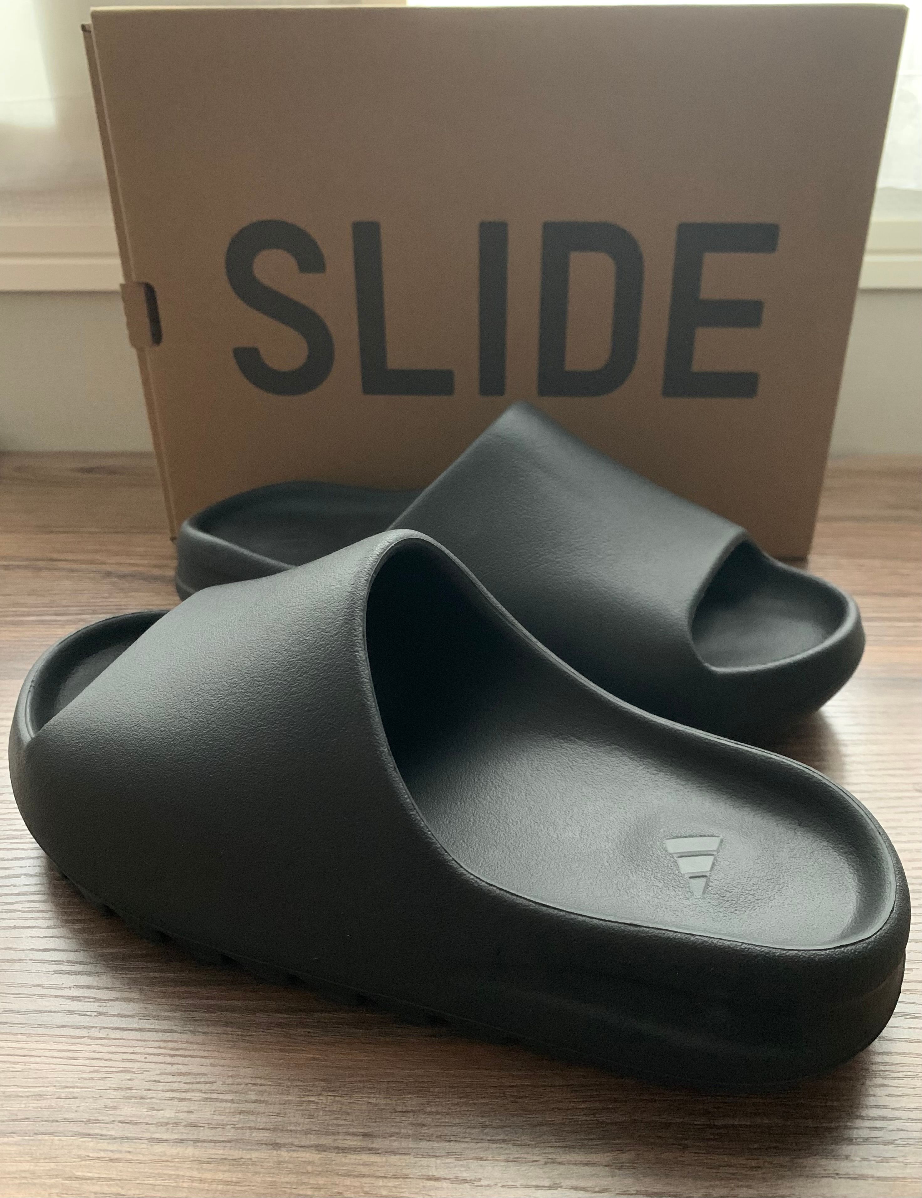 adidas YEEZY Slide "Onyx"