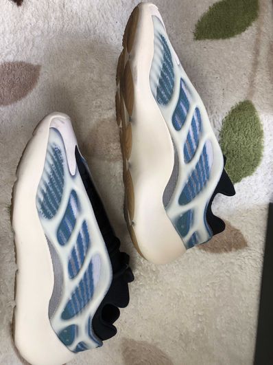 adidas YEEZY 700V3 "Kyanite"