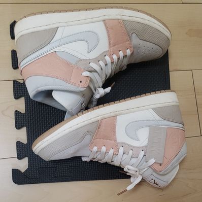 Nike Air Jordan 1 Mid "Milan"