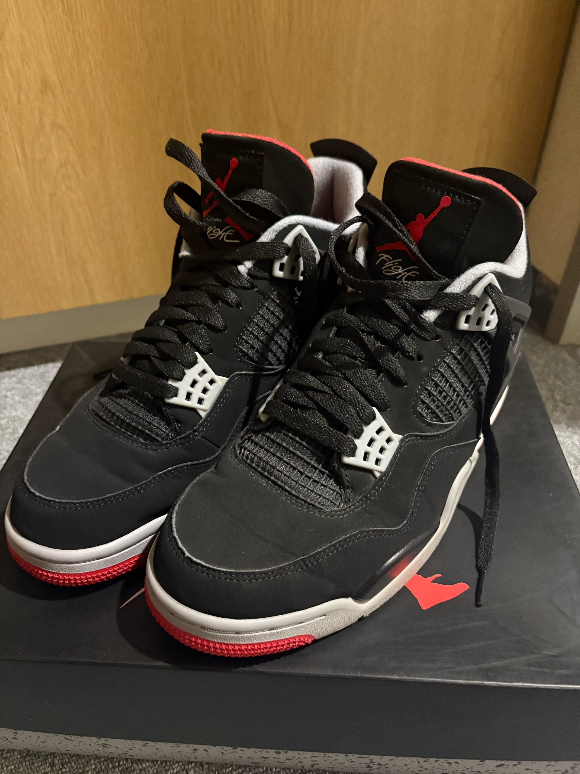 Nike Air Jordan 4 Retro "Bred" (2019)  