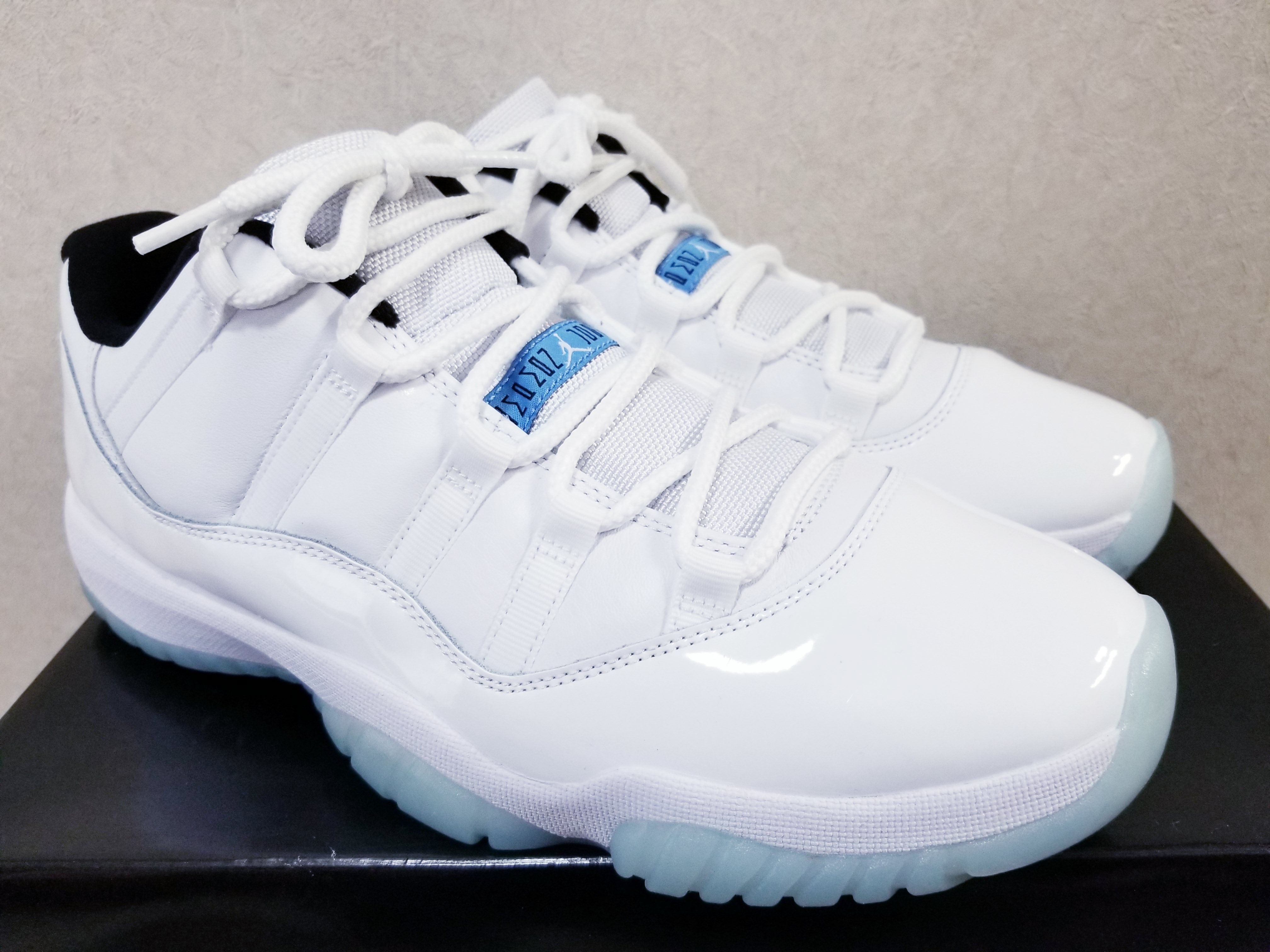 Nike Air Jordan 11 Low "Legend Blue"
