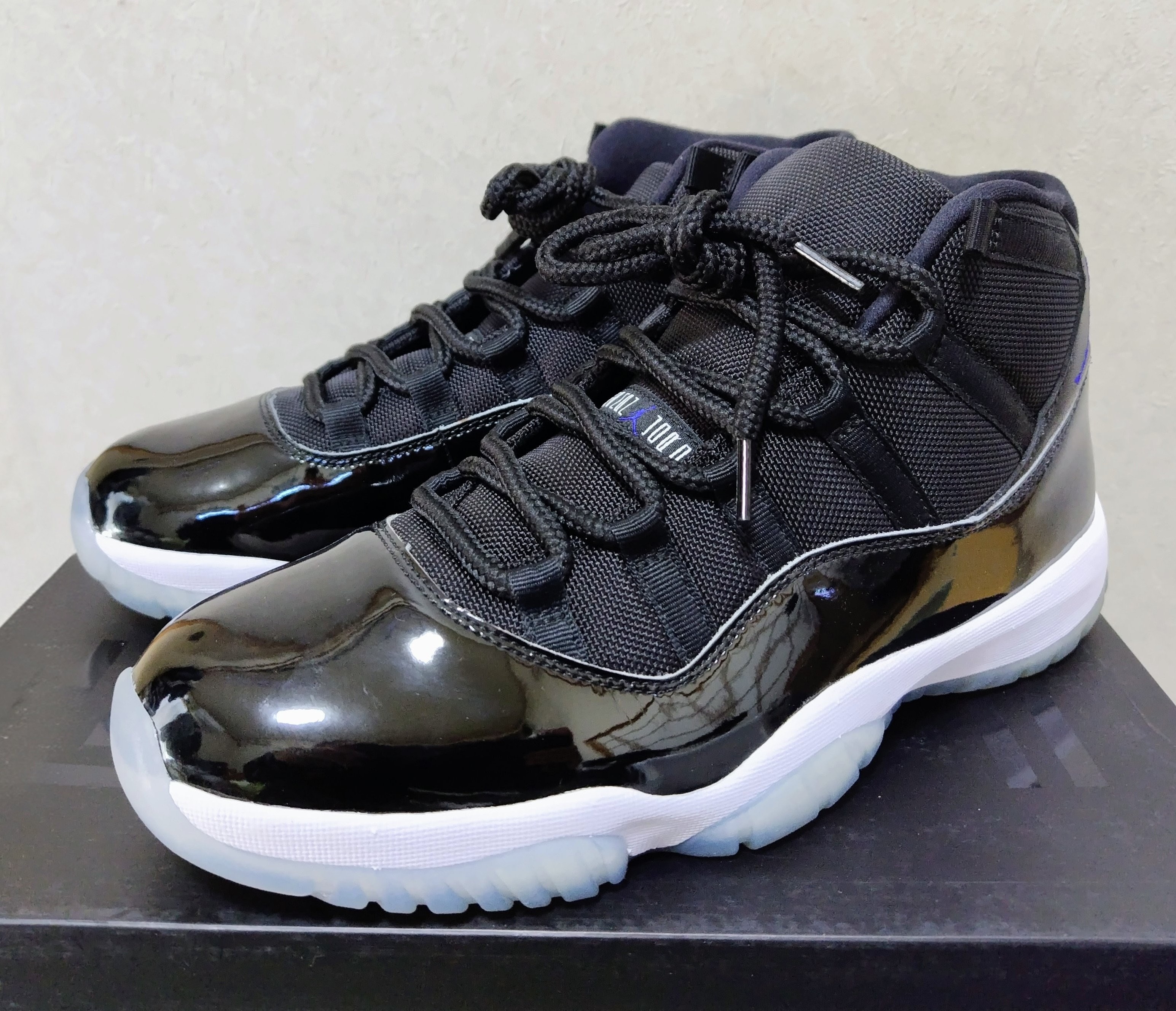 ジョーダン エアジョーダン11 (JORDAN Air Jordan 11) の新作・中古