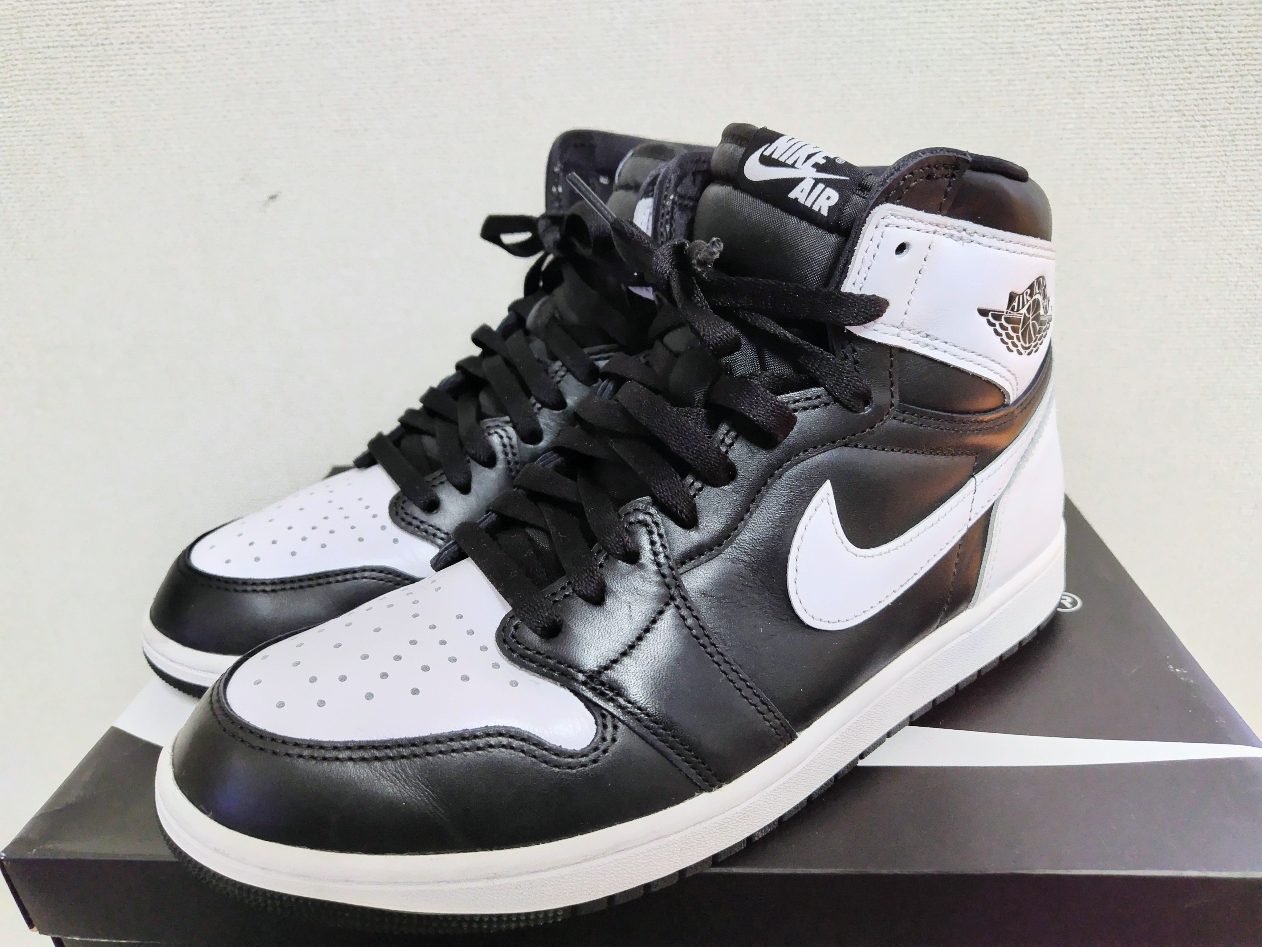 Nike Air Jordan 1 Retro High OG "Black/White"