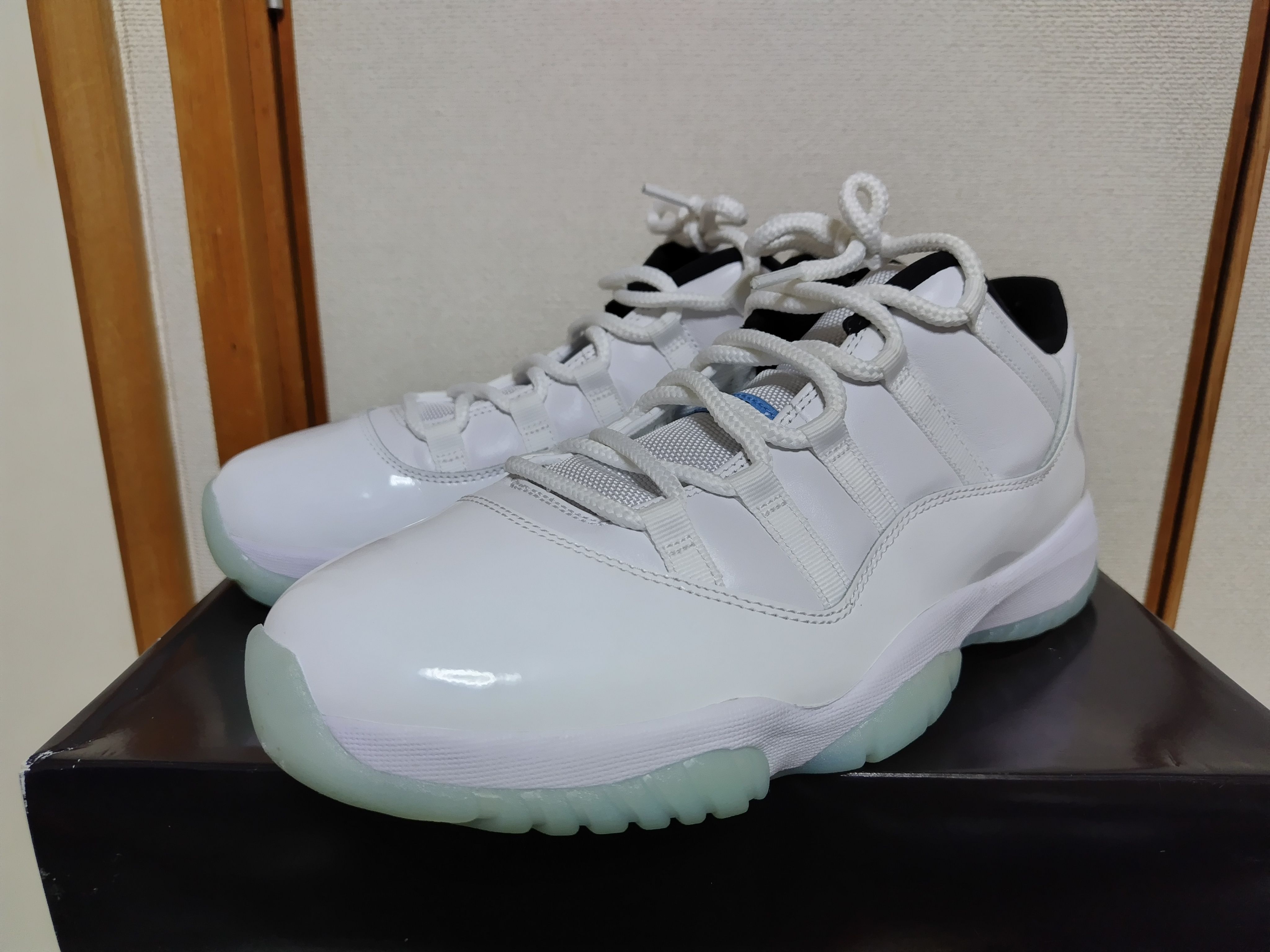 Nike Air Jordan 11 Low "Legend Blue"