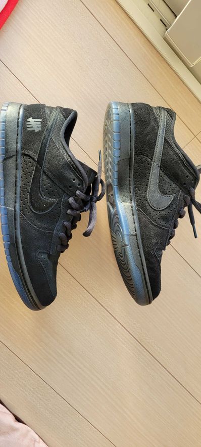 UNDEFEATED × Nike Dunk Low SP "5 ON IT"