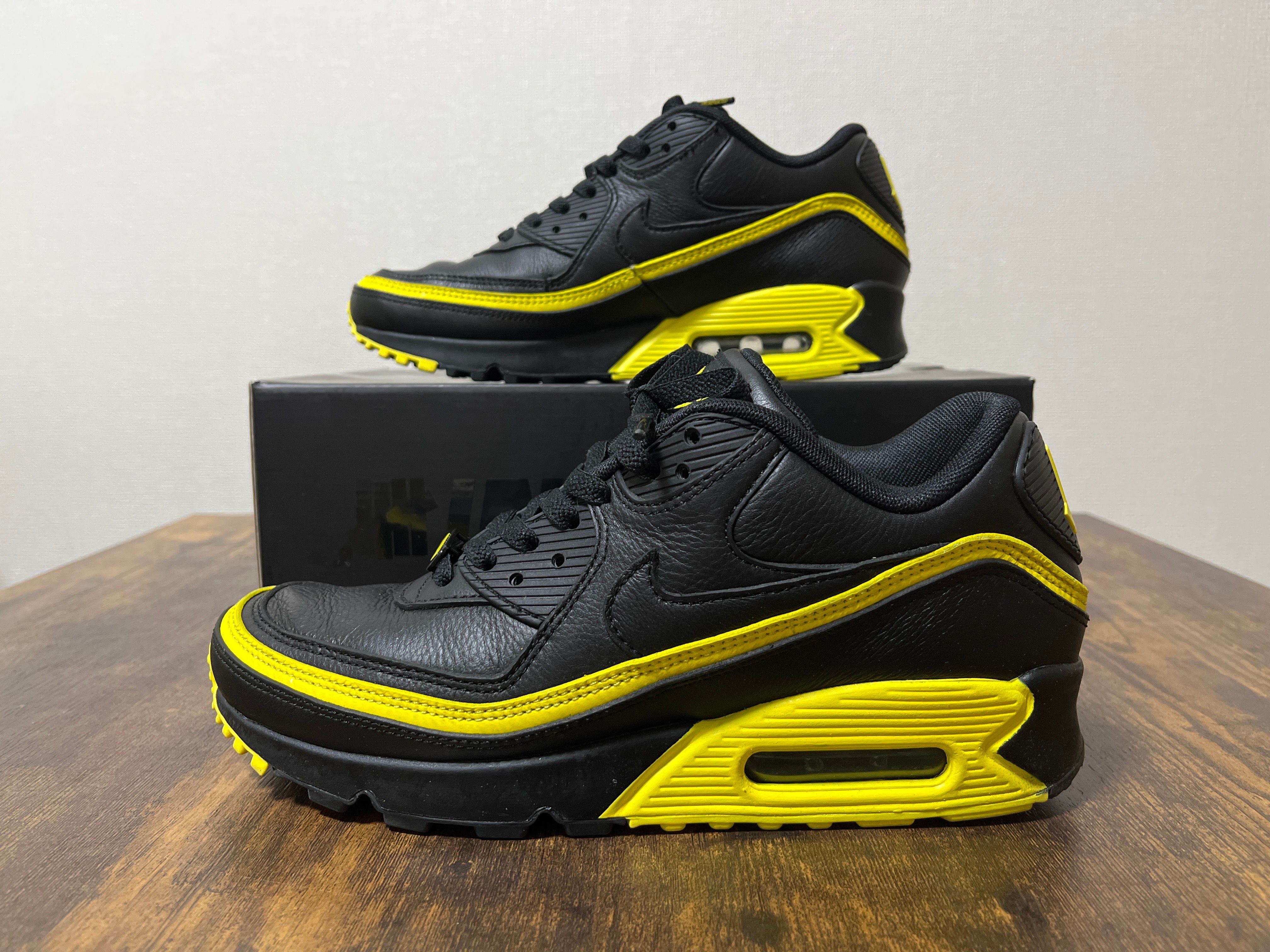 UNDEFEATED × Nike Air Max 90 "Black/Yellow"