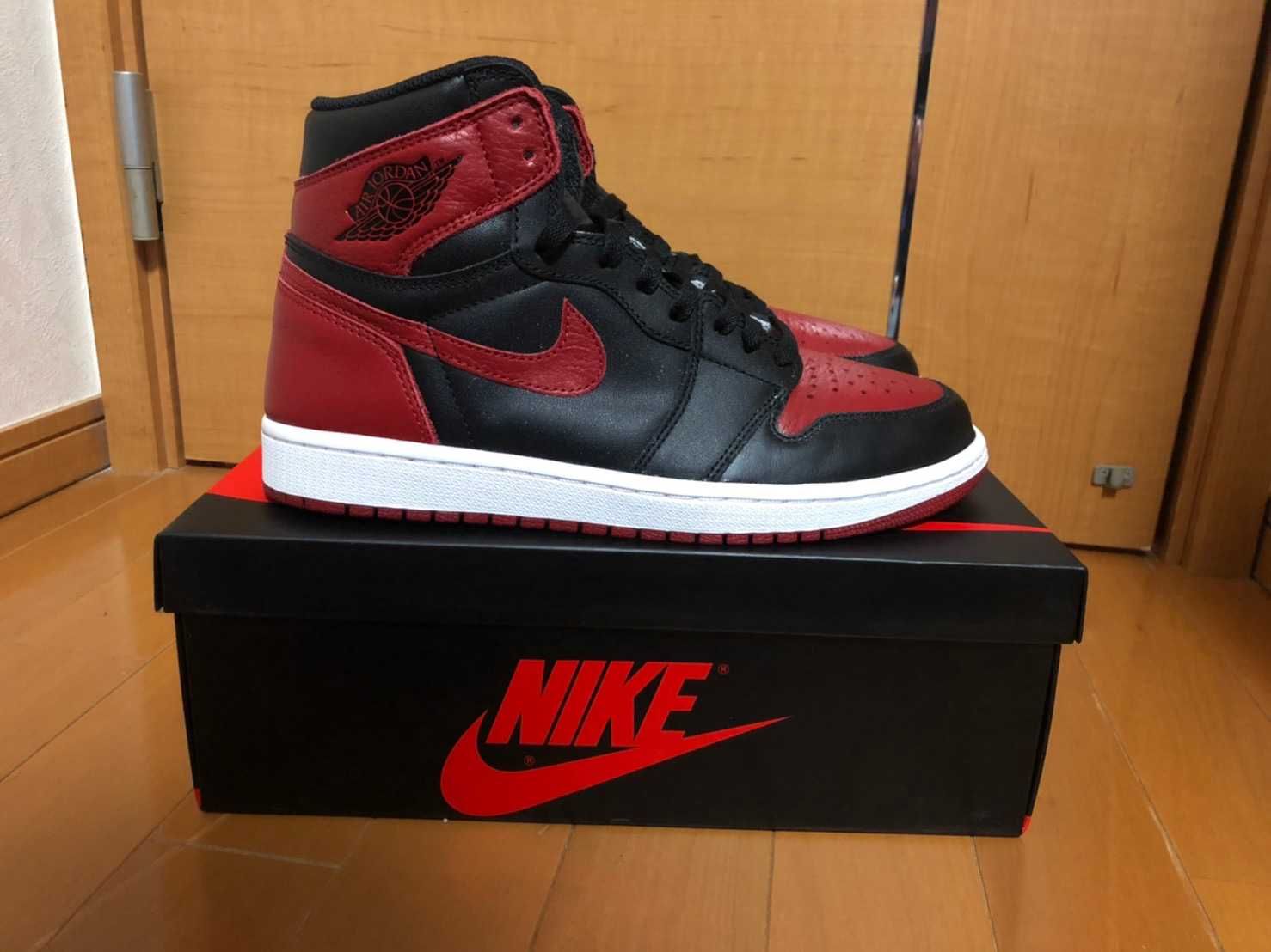 Nike Air Jordan 1 Retro High OG "Bred/Banned" (2016)